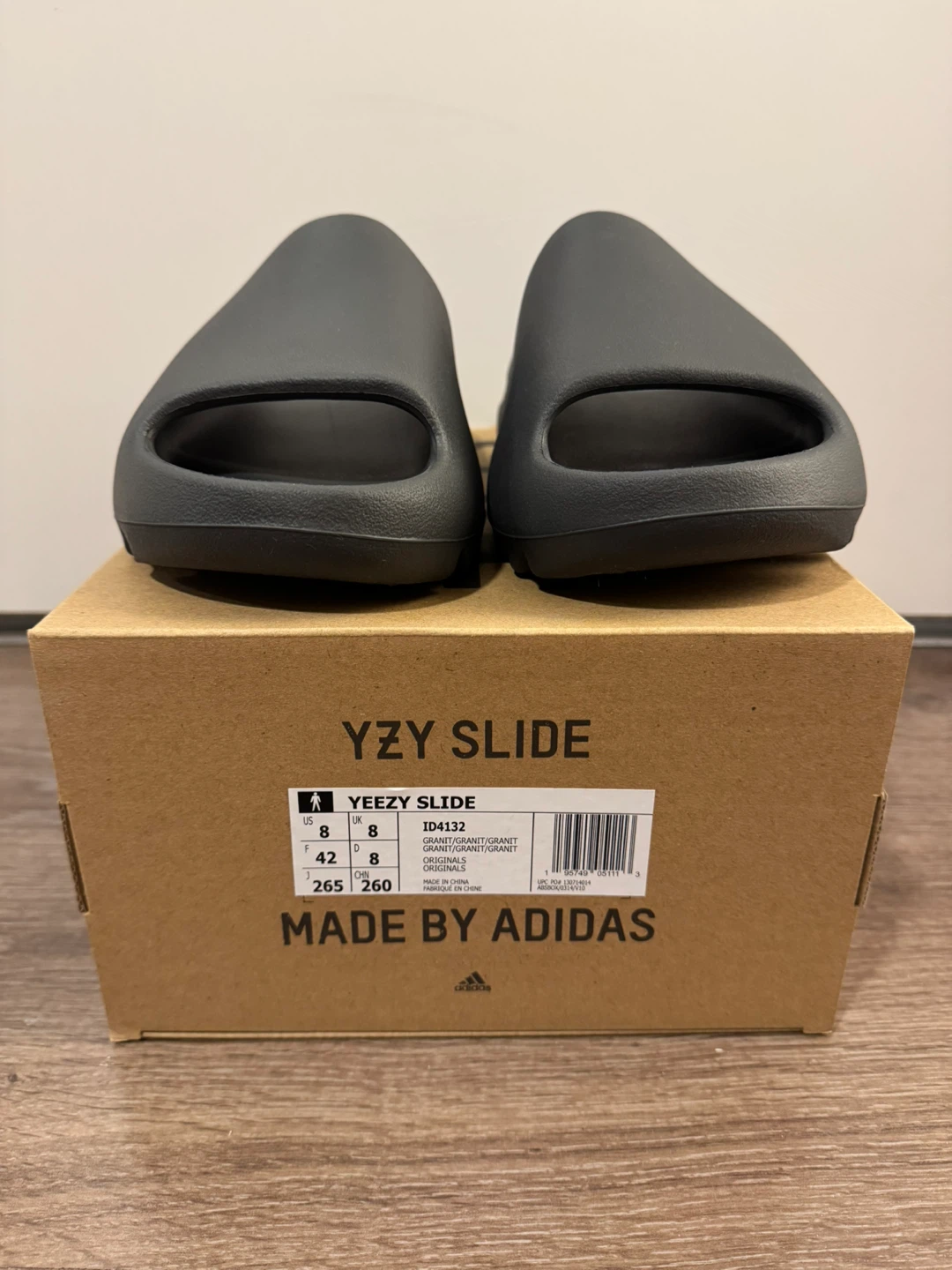 Adidas Yeezy Slide Granite Size 8 US