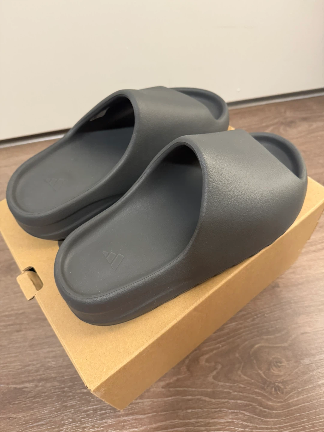 Adidas Yeezy Slide Granite Size 8 US - photo 5