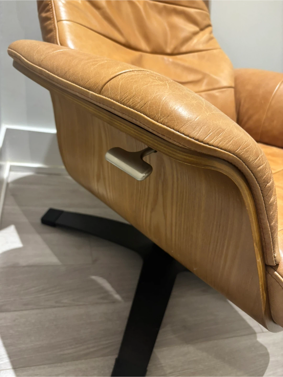 Leather Recliner Chair - photo 2