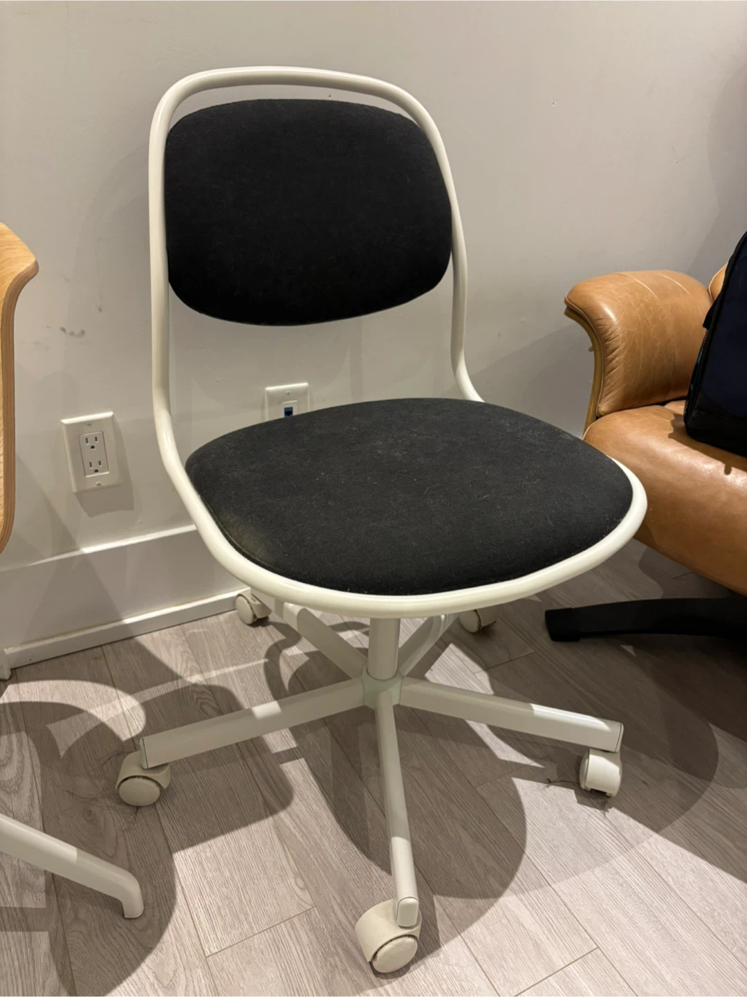 IKEA Renberget Swivel Chair - Black/White