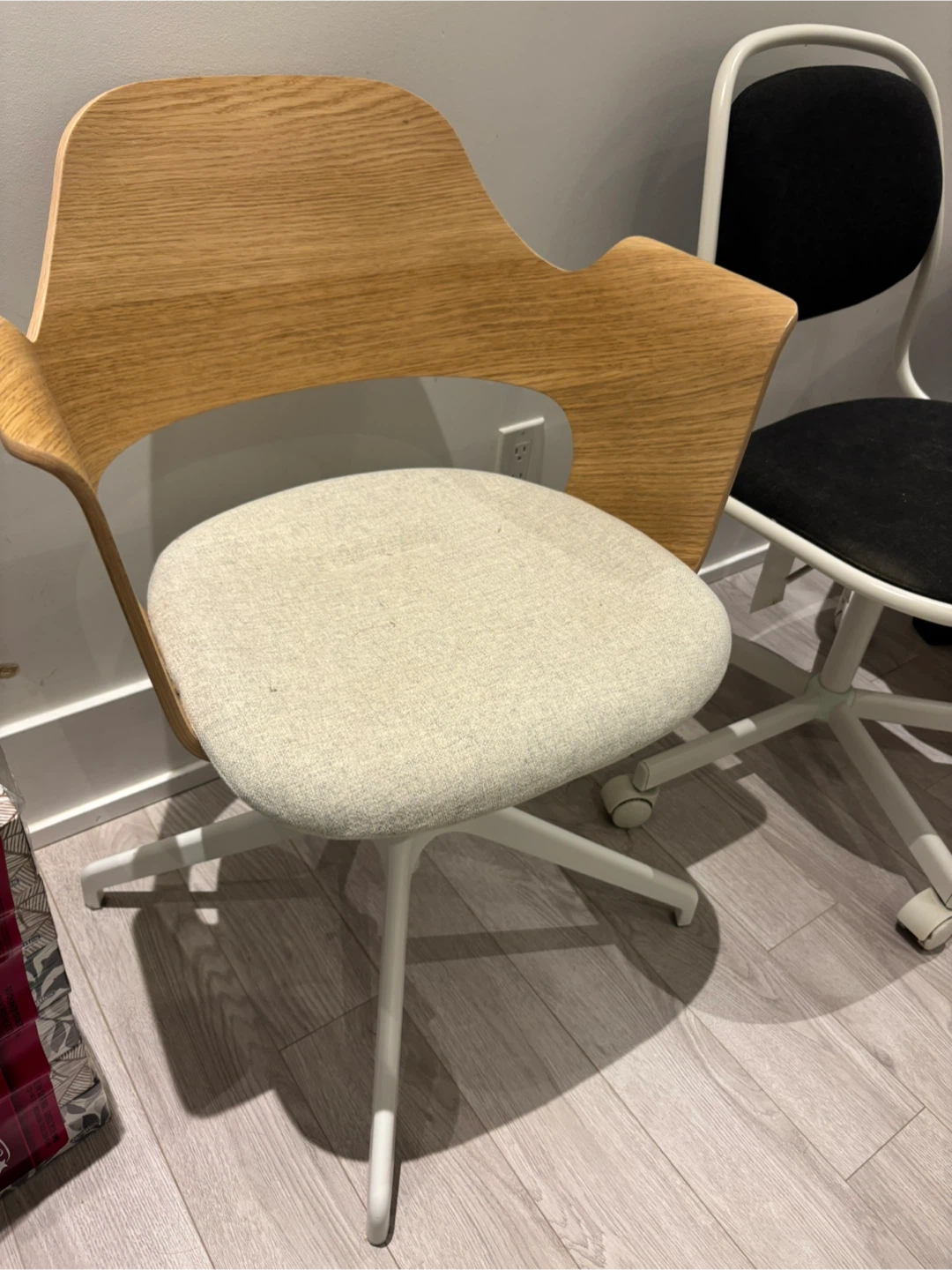 Light Wood & White Office Chair