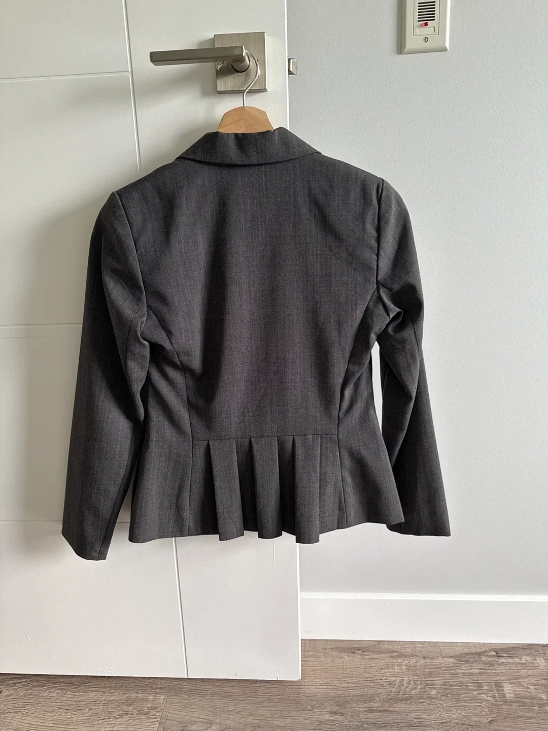 Comptoir des Cotonniers Gray Blazer - Size 34 image indicator(2)