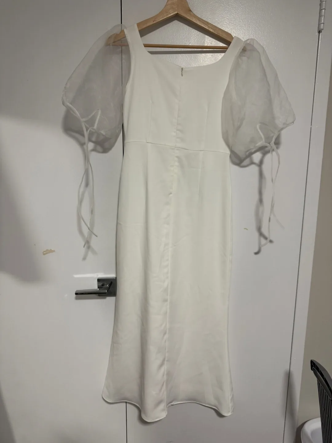 White Long Dress with Organza Sleeves image indicator(2)