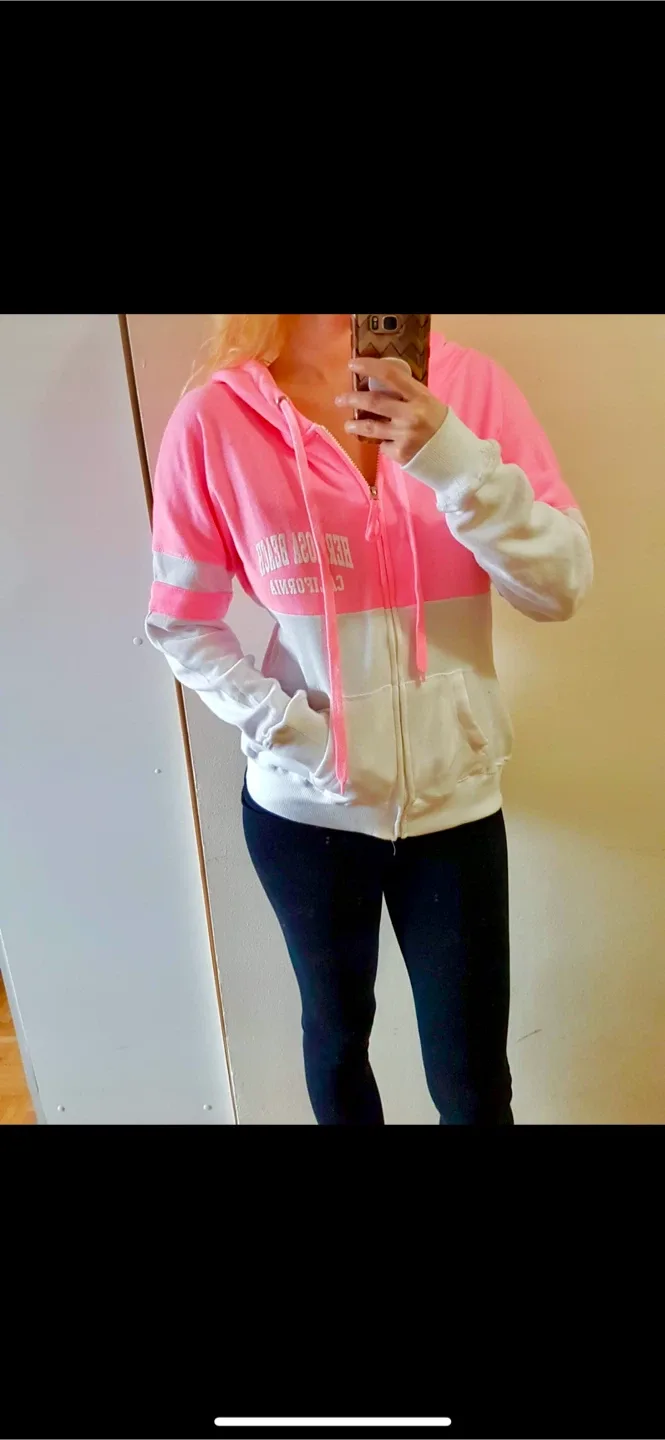 💕New California hoodie image indicator(3)
