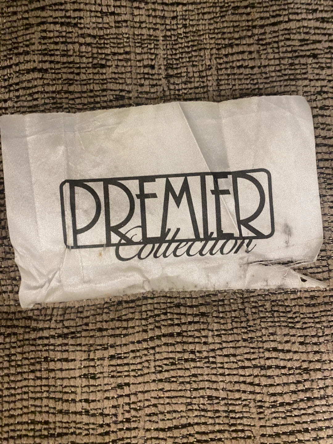 Leon’s Premiere Collection Grey 3-Seater Sofa (CAN DELIVER) - photo 3