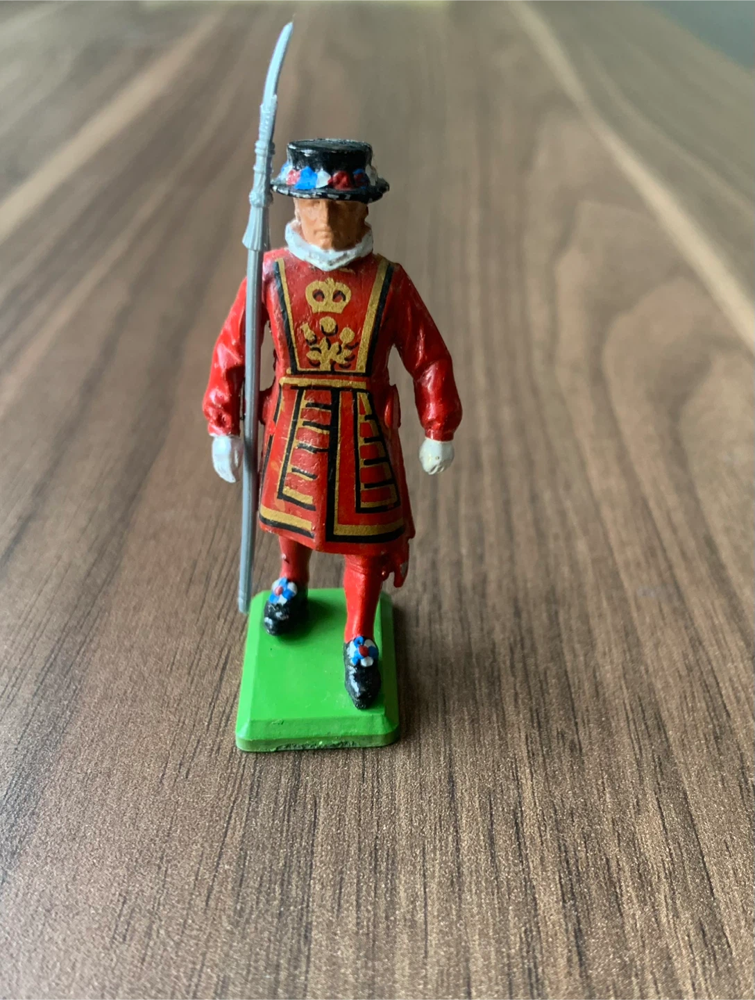 Vintage 1986 Beefeater Guard Figurine