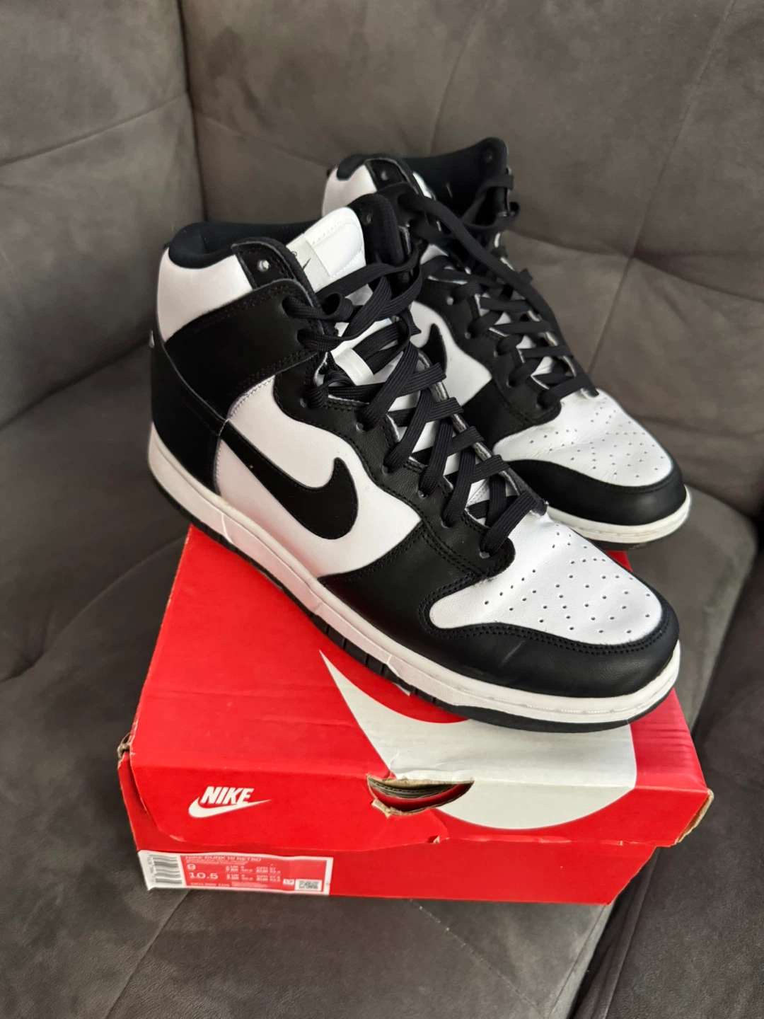 Nike Dunk High size 9M
