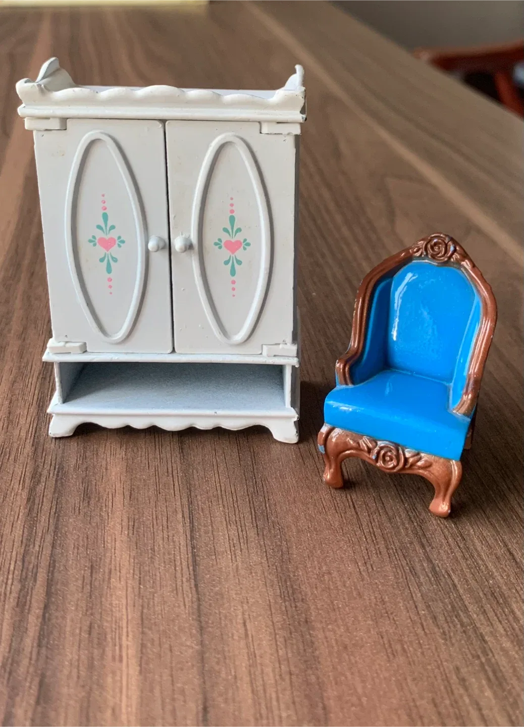 Mattel 1980s Dollhouse Furniture - Wardrobe & Chair image indicator(2)