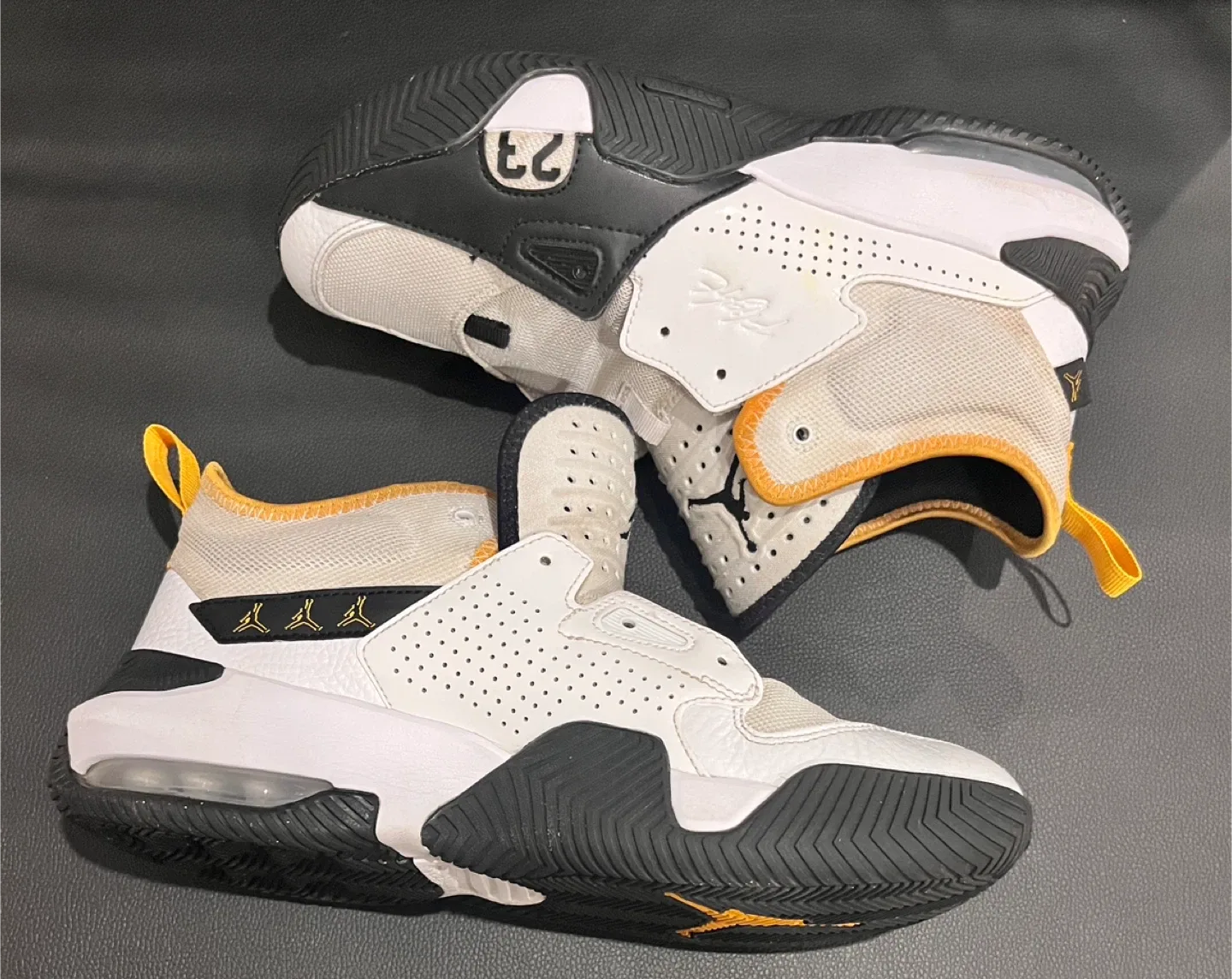 Jordan Basketball Shoes Stay loyal 2  - US 9.5 - Taxicab image indicator(3)