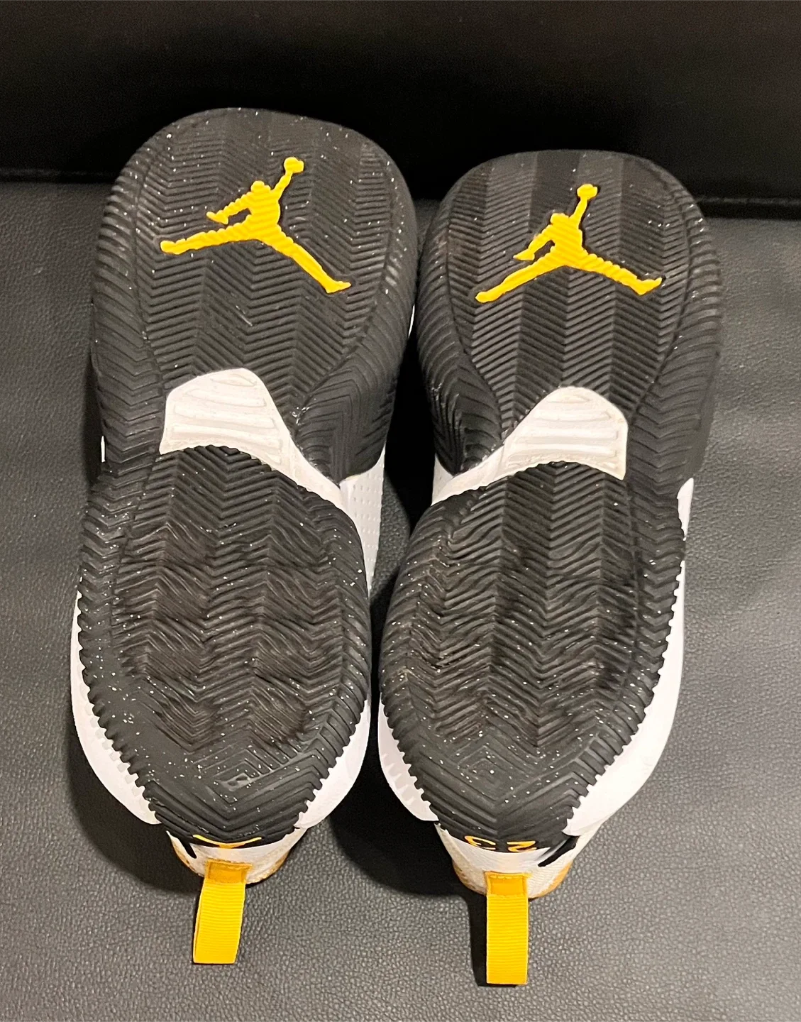 Jordan Basketball Shoes Stay loyal 2  - US 9.5 - Taxicab image indicator(4)