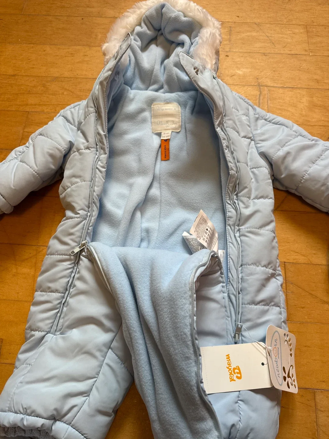 NEW baby snowsuits image indicator(3)