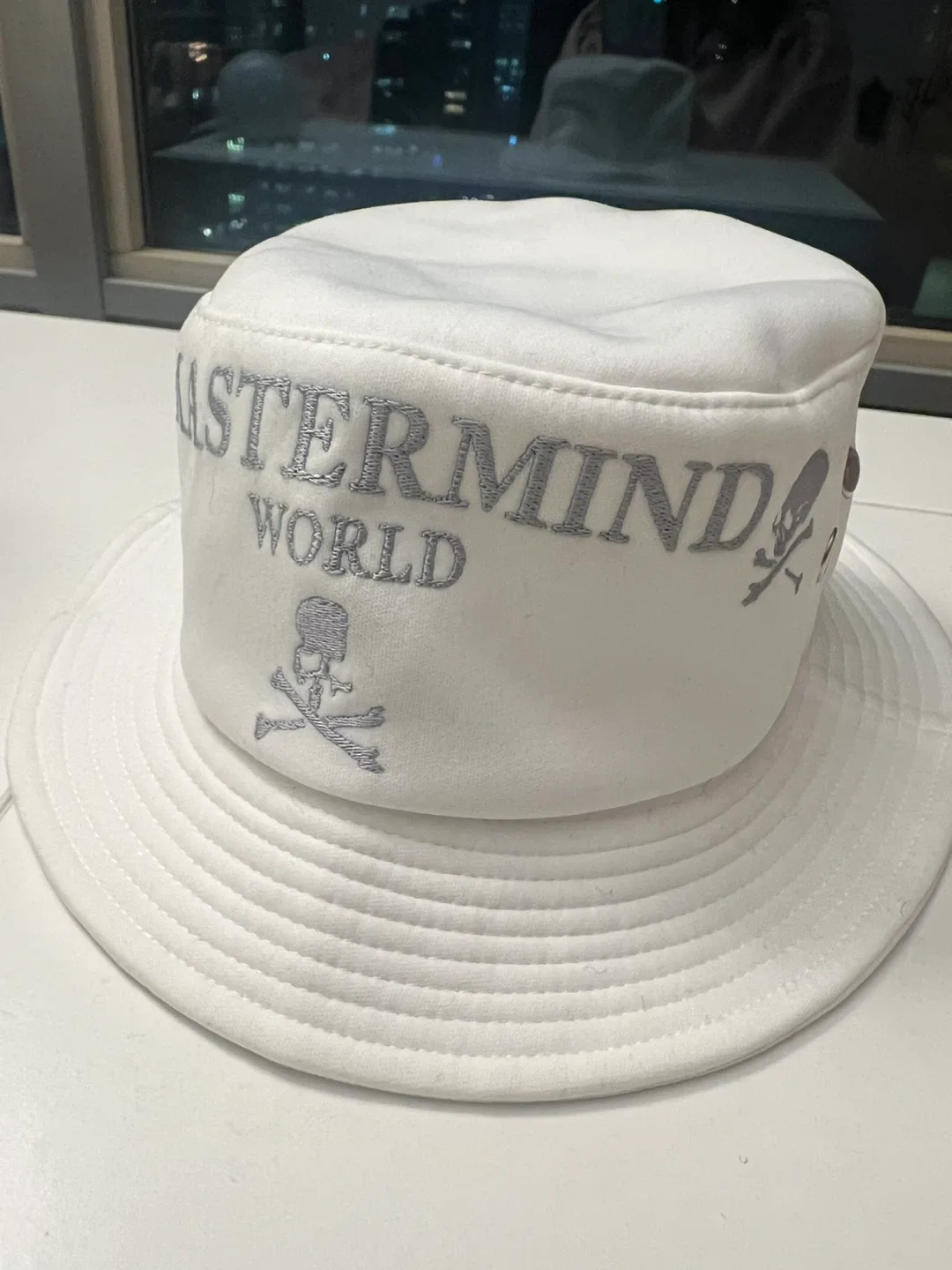 New Mastermind World Bucket Hat White - S thumbnail
