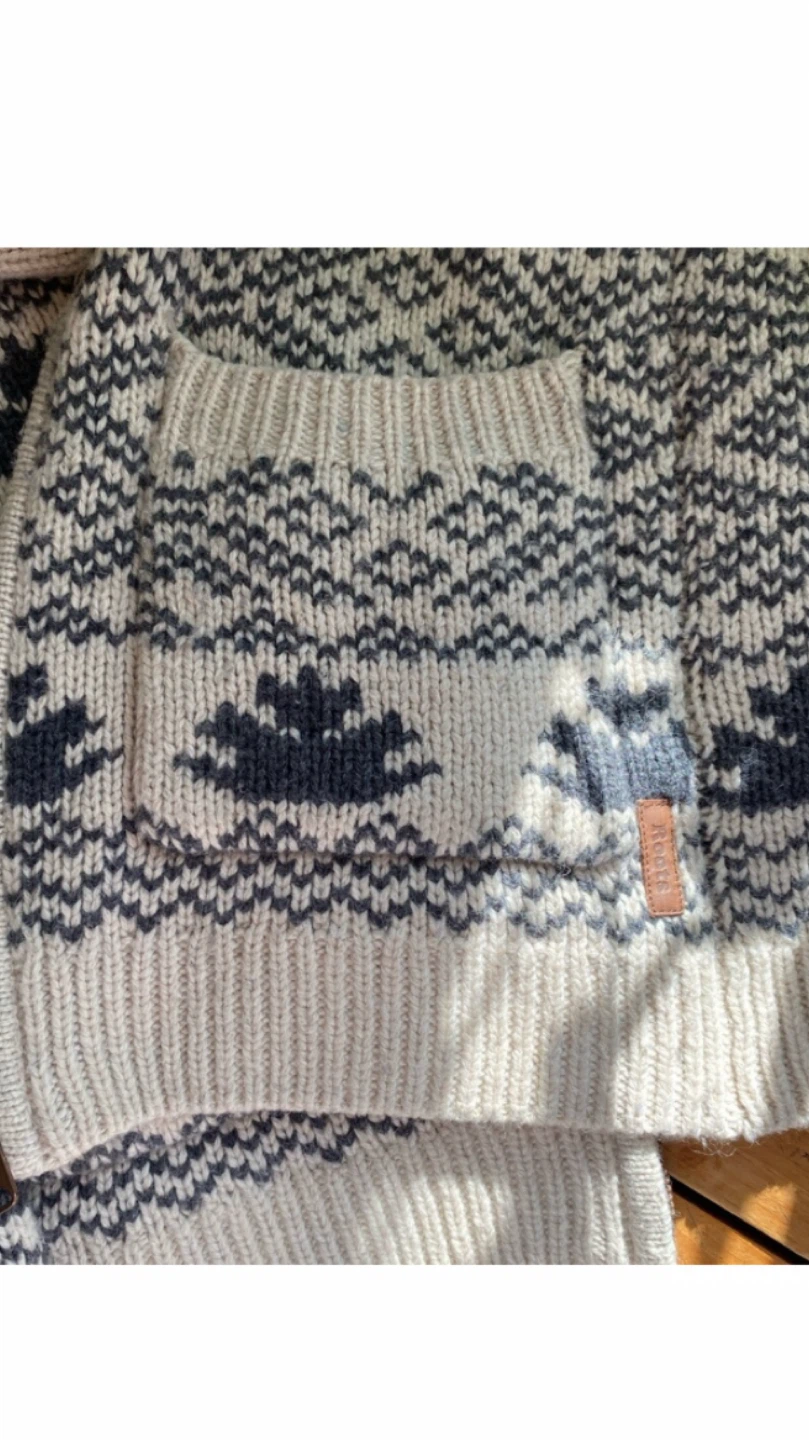 Roots Cabin Cardigan - Cozy & Stylish - photo 4