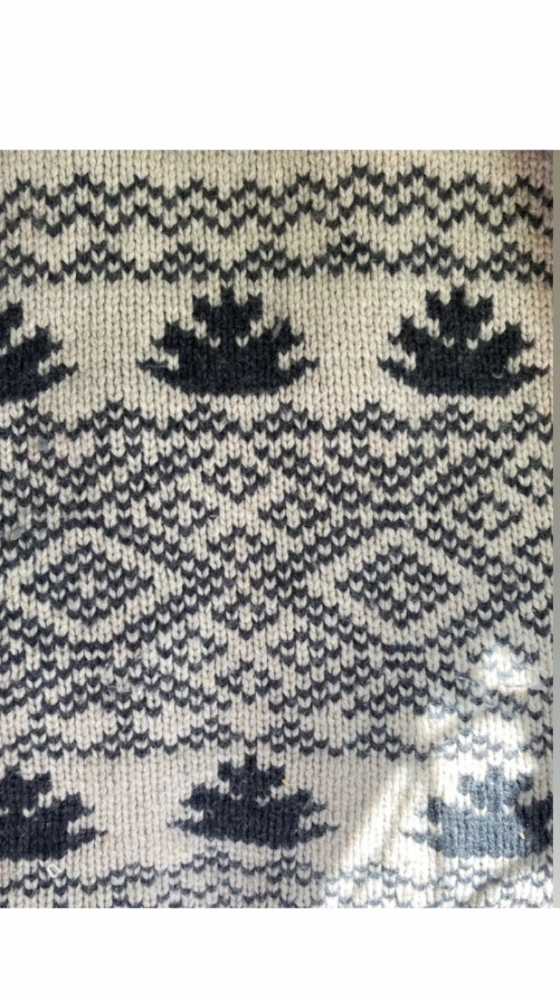 Roots Cabin Cardigan - Cozy & Stylish - photo 3