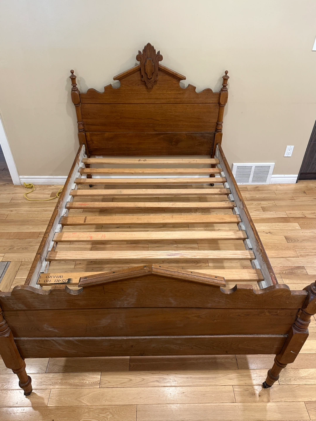 Antique Eastlake Victorian ¾ (Three-Quarter) Bed (CAN DELIVER)