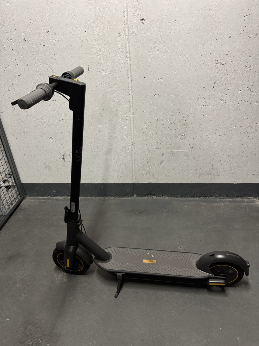 Ninebot KickScooter MAX G30P - photo 2