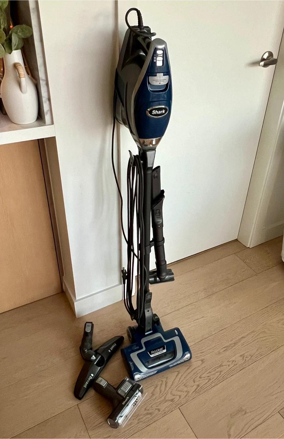 Shark Rocket Deluxe Pro Vacuum
