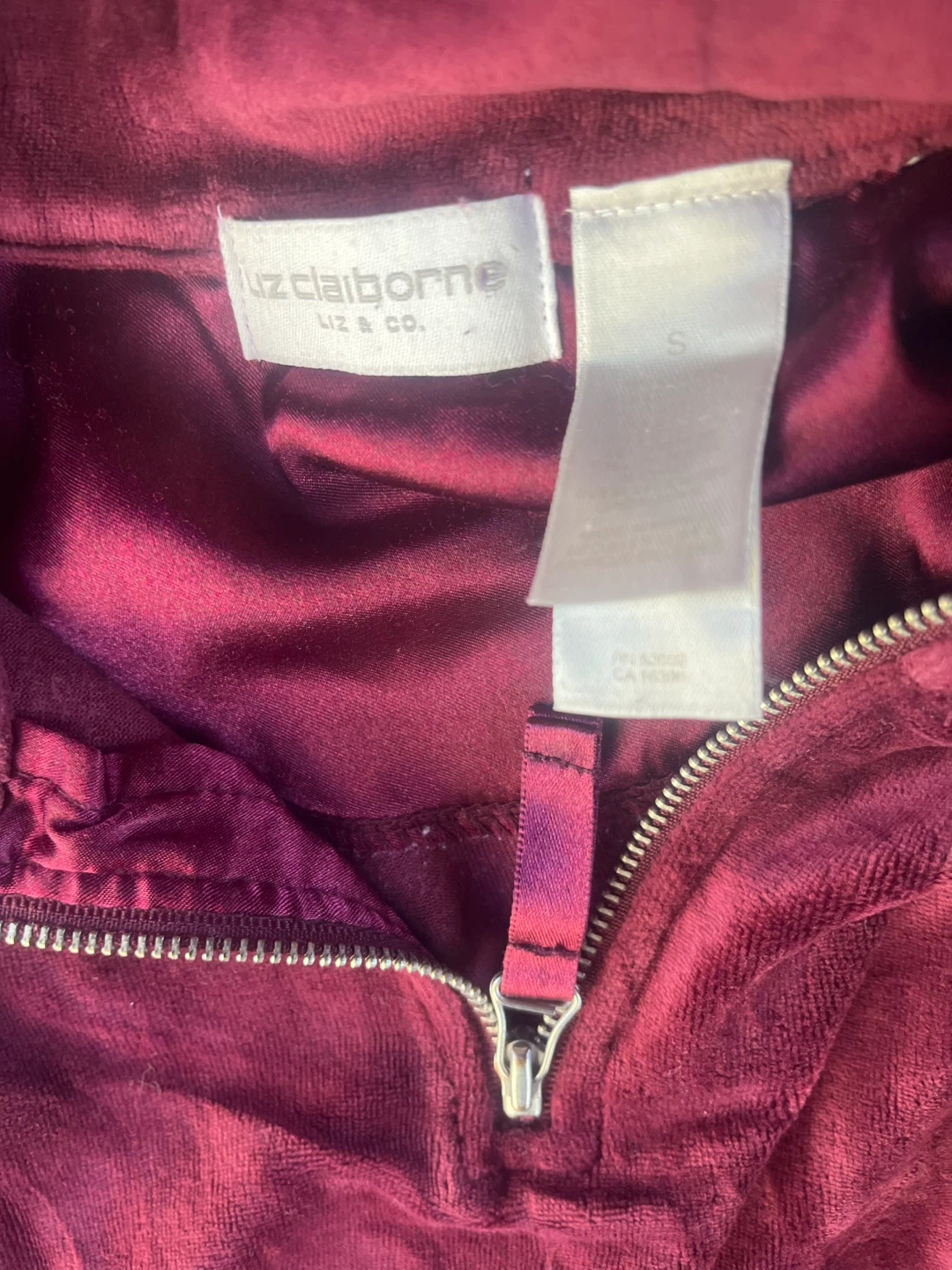 Liz Claiborne Burgundy Velvet Pullover - Size S - photo 2
