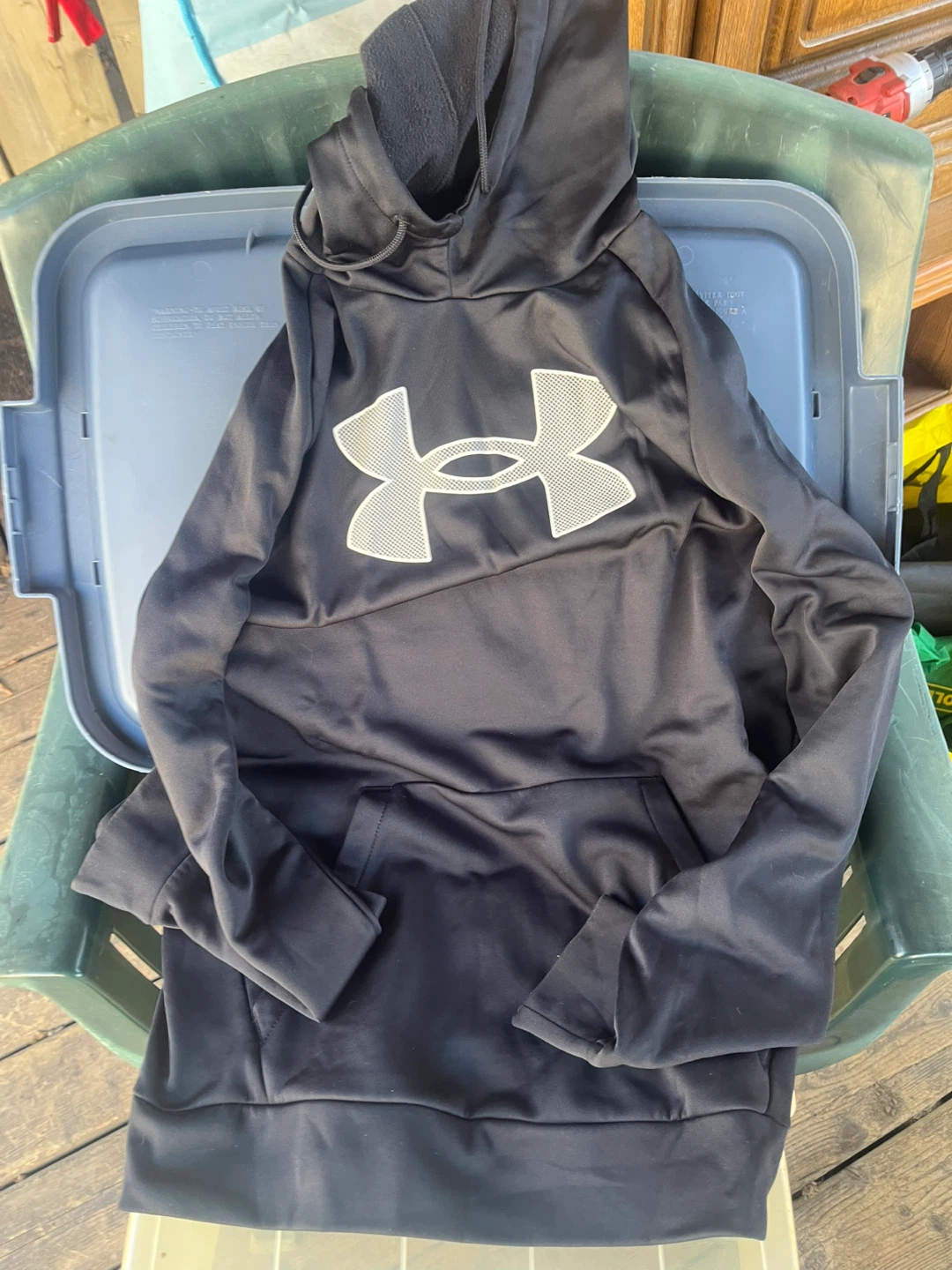 Under Armour Hoodie - Size M