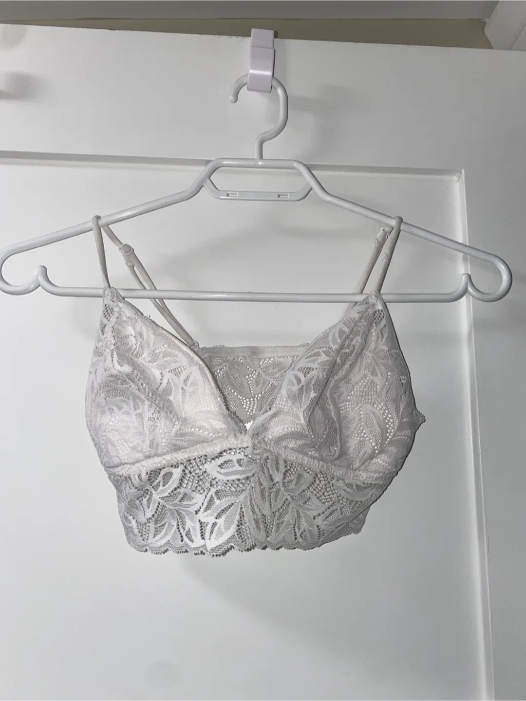 White Lace Bralette image indicator(5)
