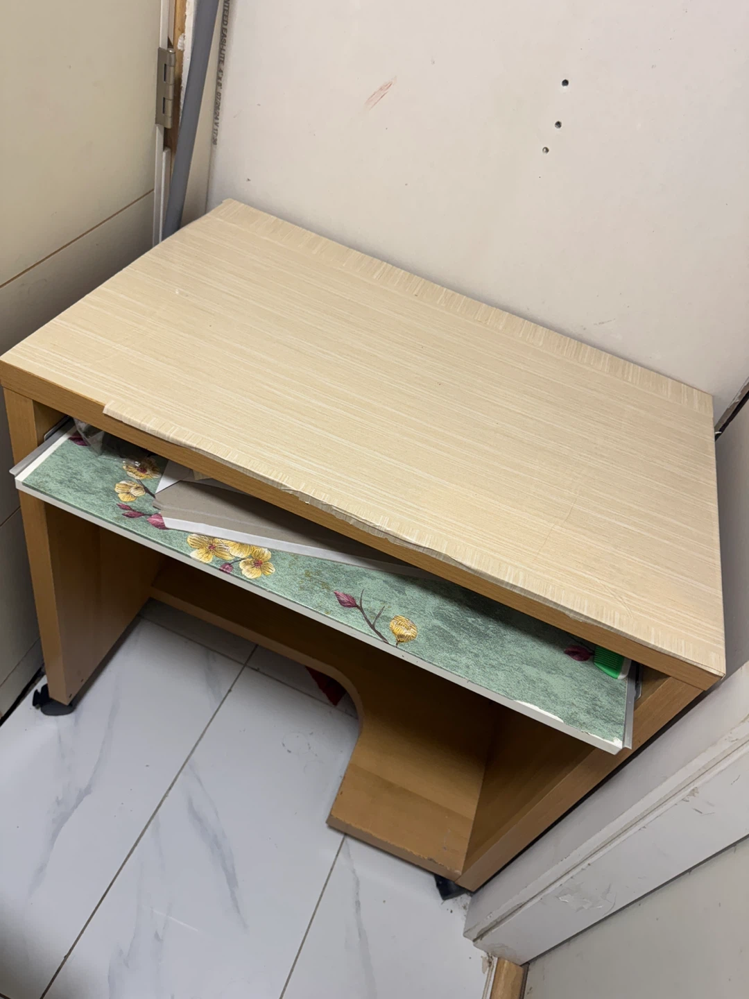 Small Wooden Desk - photo 4