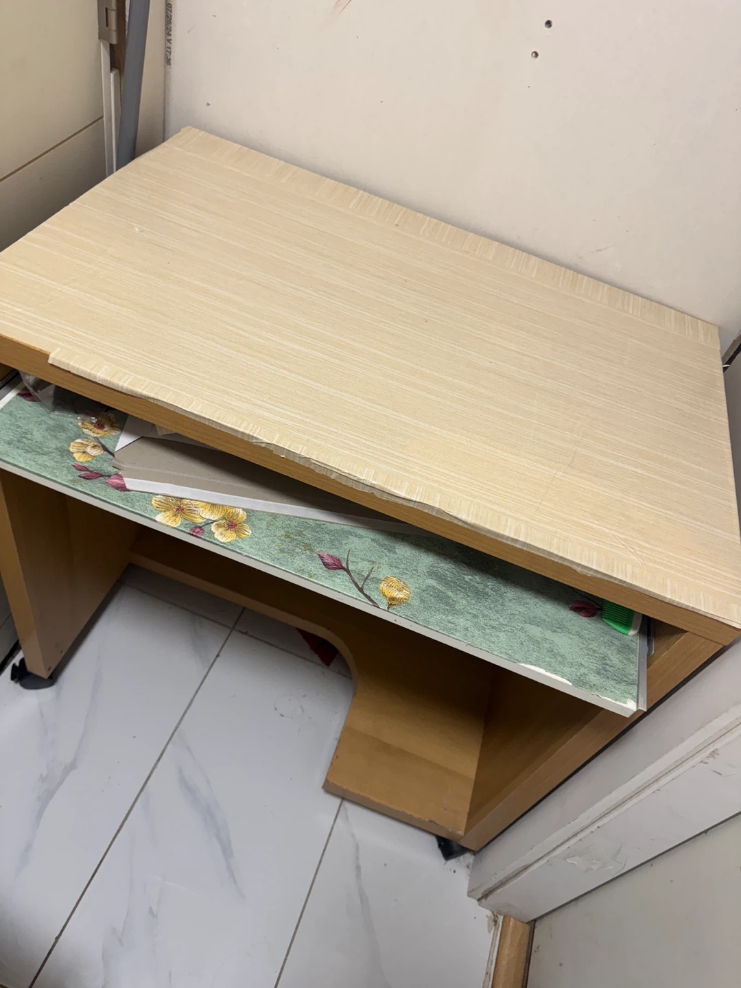 Small Wooden Desk - photo 5
