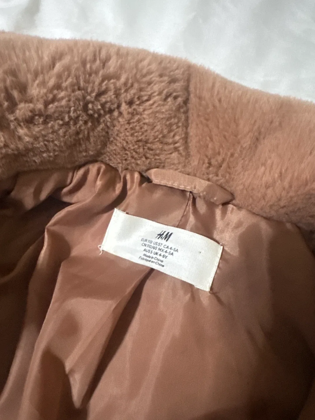 H&M Faux Fur Jacket - Size 4-5Y image indicator(2)