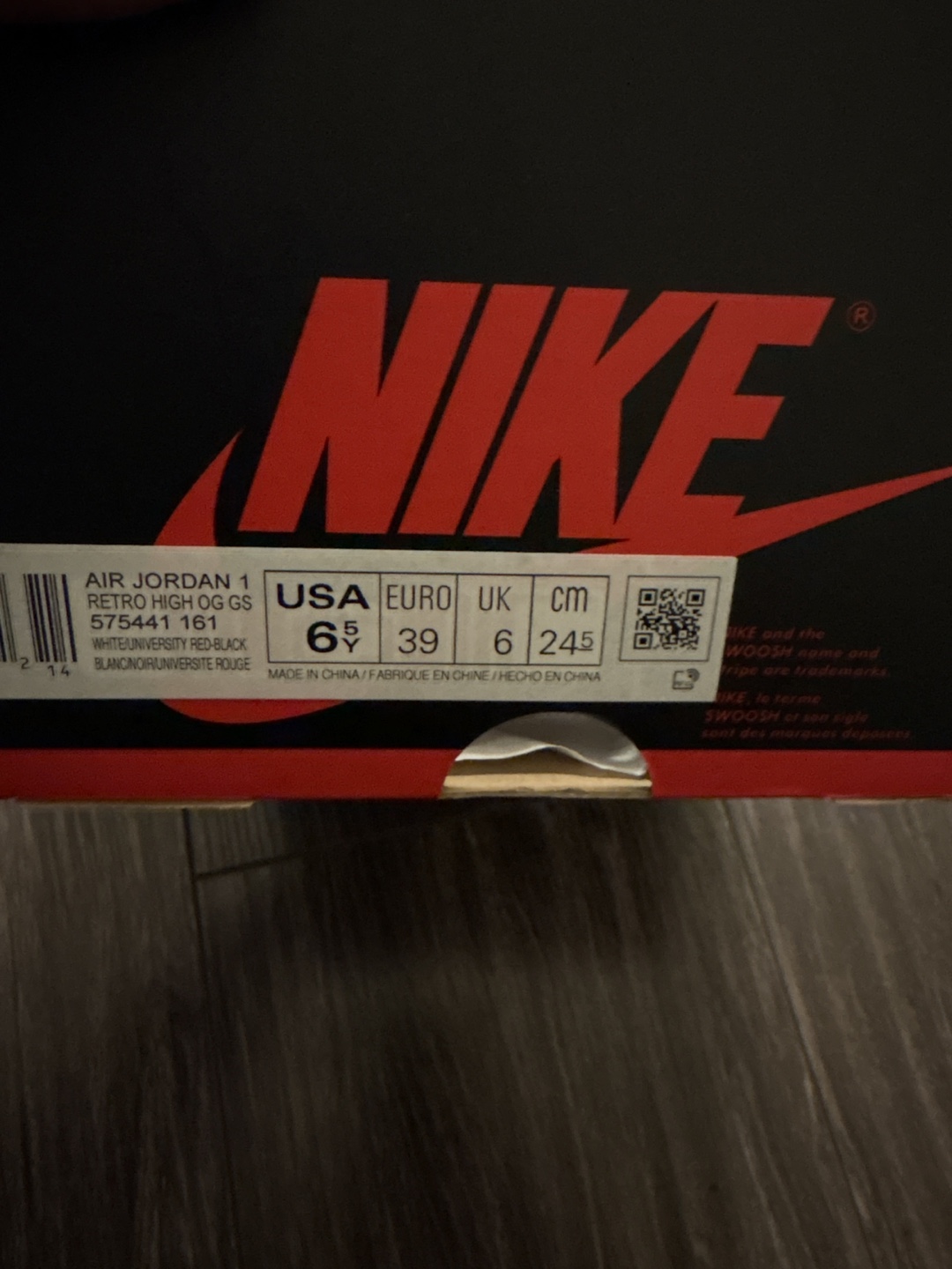 Nike Air Jordan 1 Retro High OG GS - Size 6.5Y - photo 3