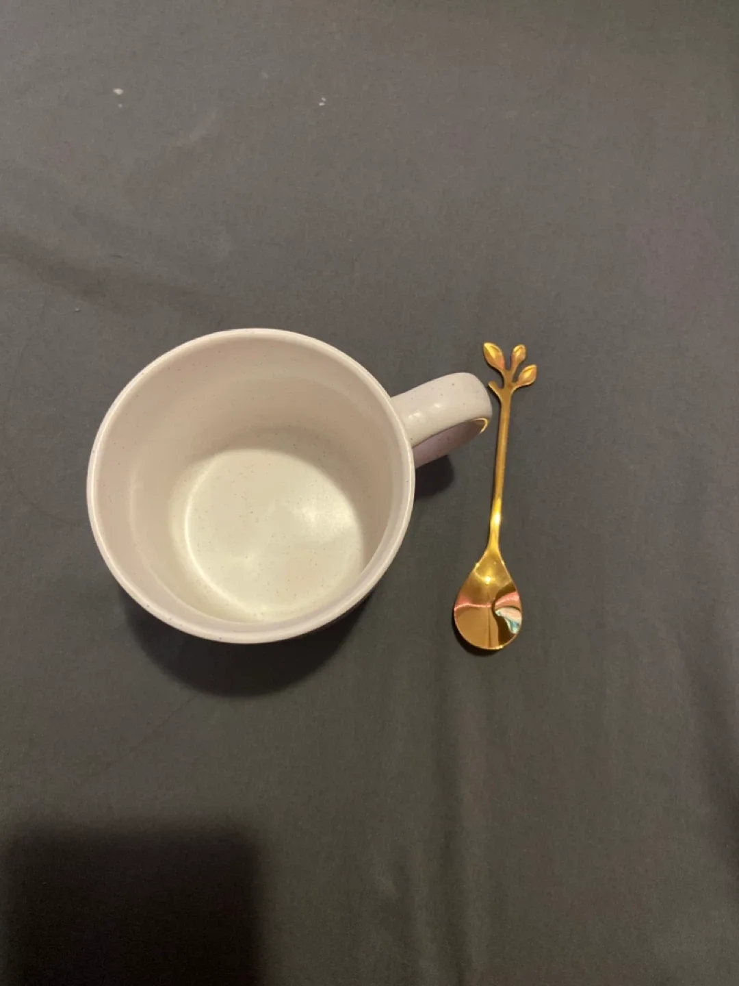 White Ceramic Mug with Gold Spoon GIFT image indicator(3)