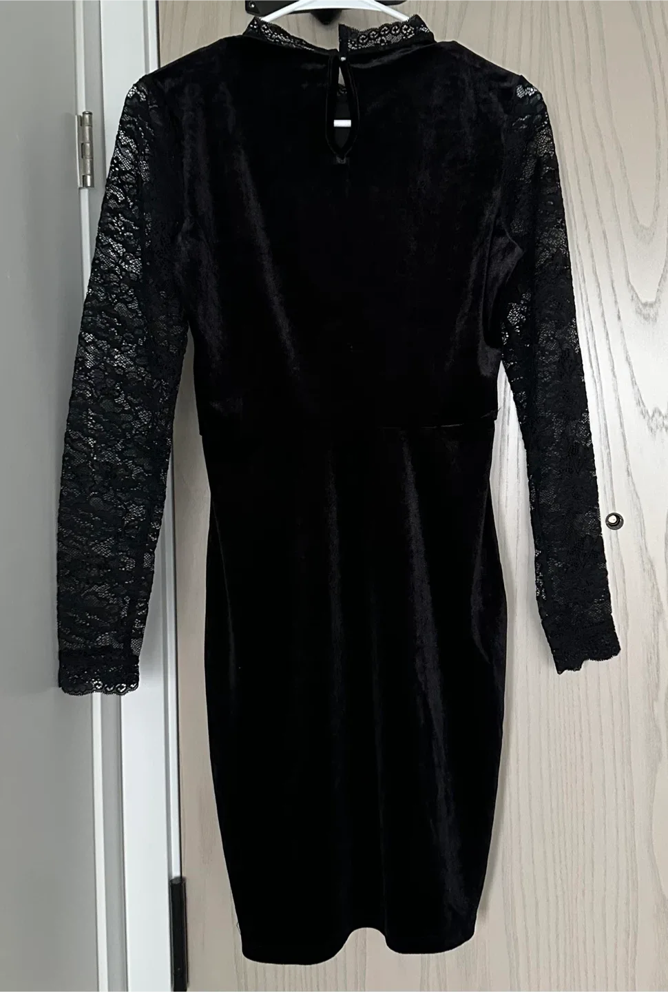 ONLY Black Velvet Lace Dress image indicator(2)