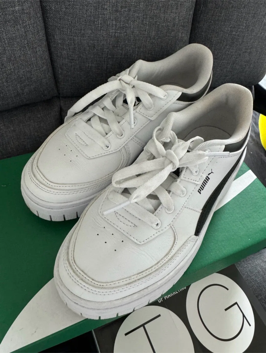 Women's Shoes - Size 7 | moving sale need gone asap image indicator(2)