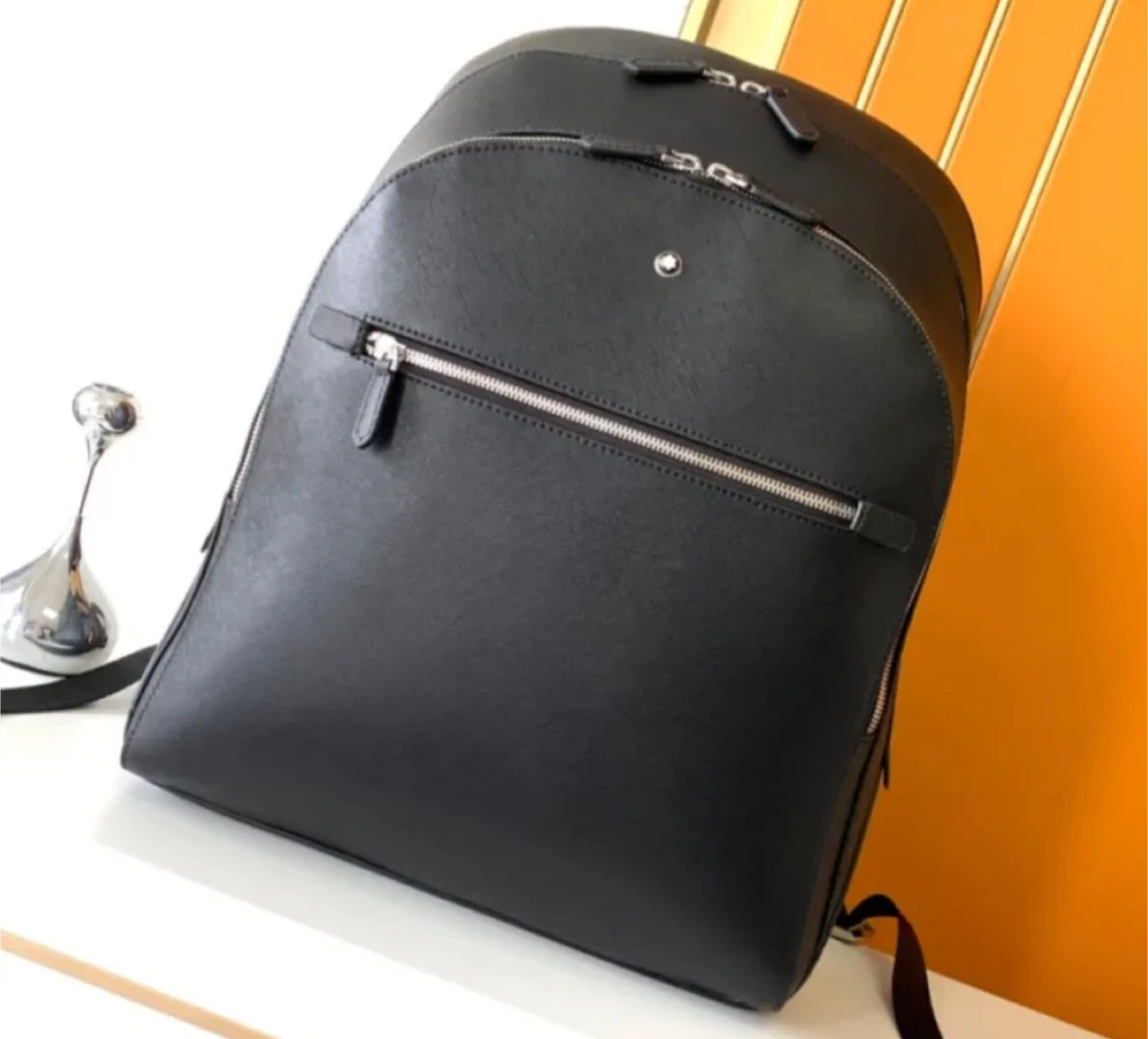 Sartorial Medium Backpack Black