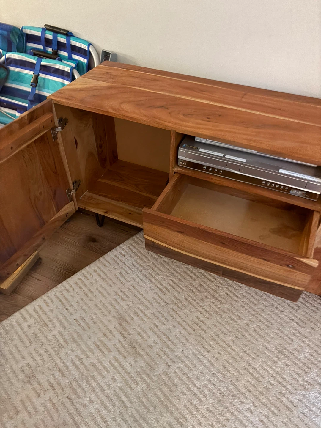 Structube Media Console - Real live edge Wood - photo 3