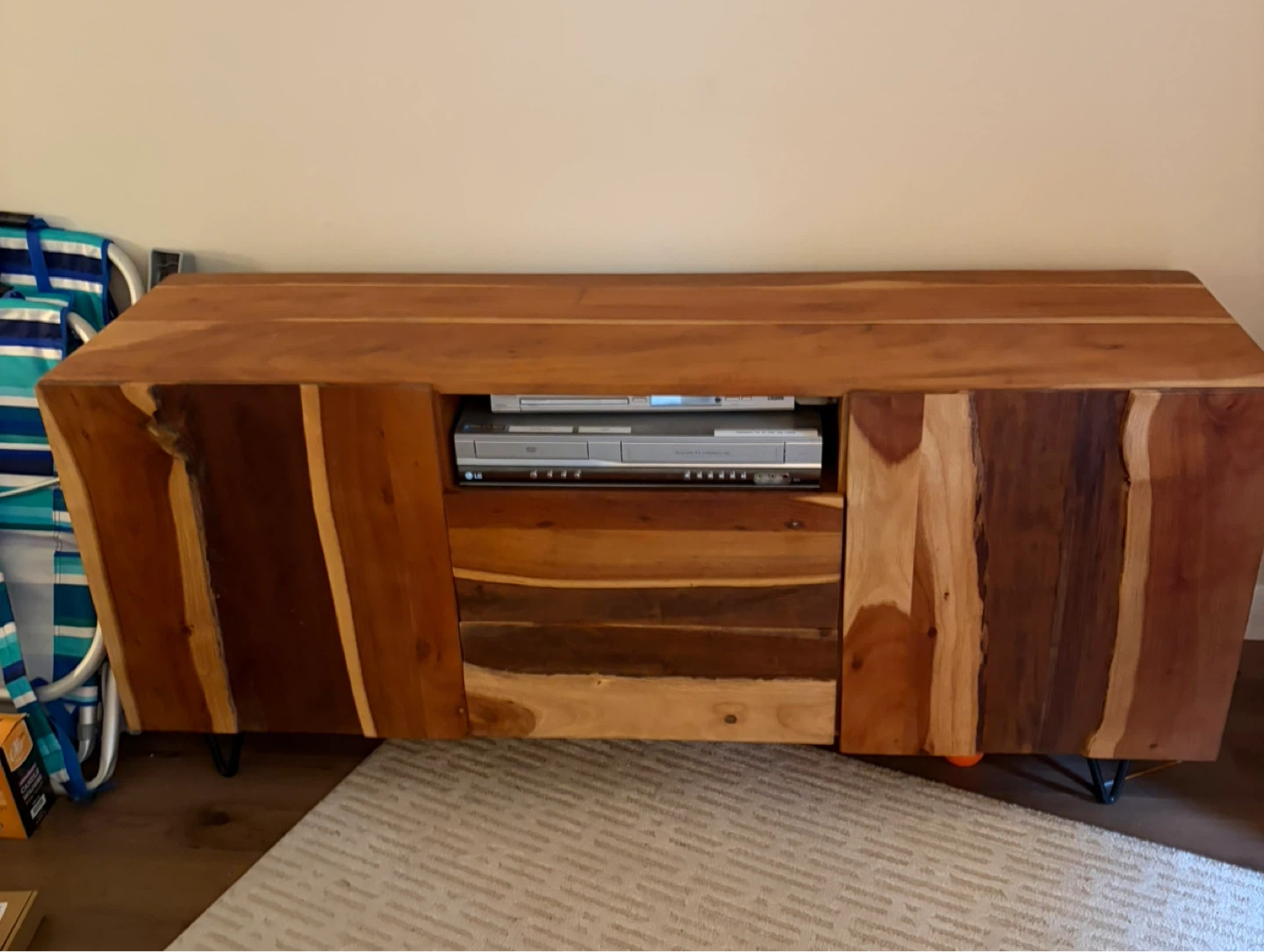 Structube Media Console - Real live edge Wood - photo 2