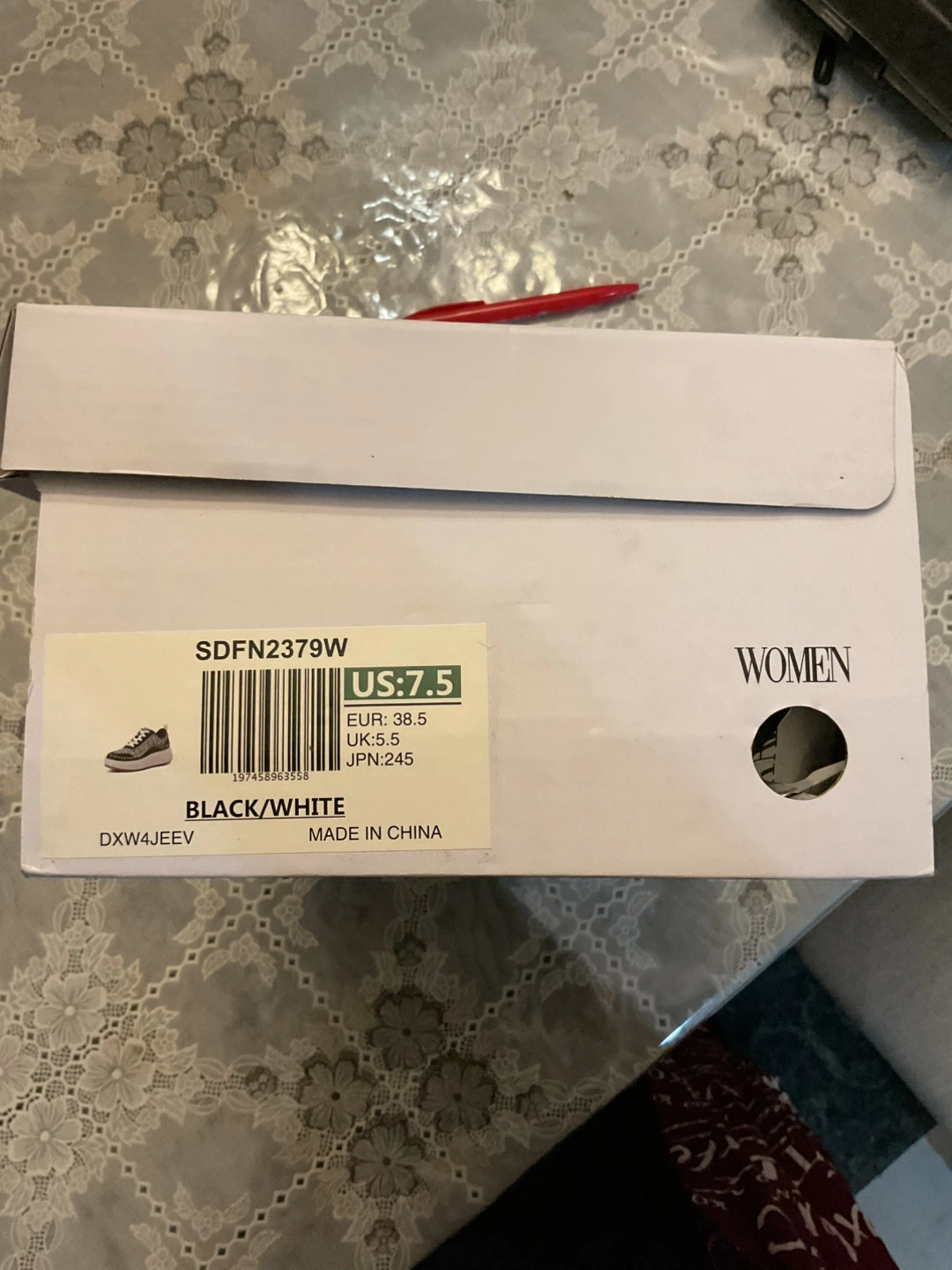 Dream Pairs Women's Black/White Sneakers - Size 7.5 - photo 4