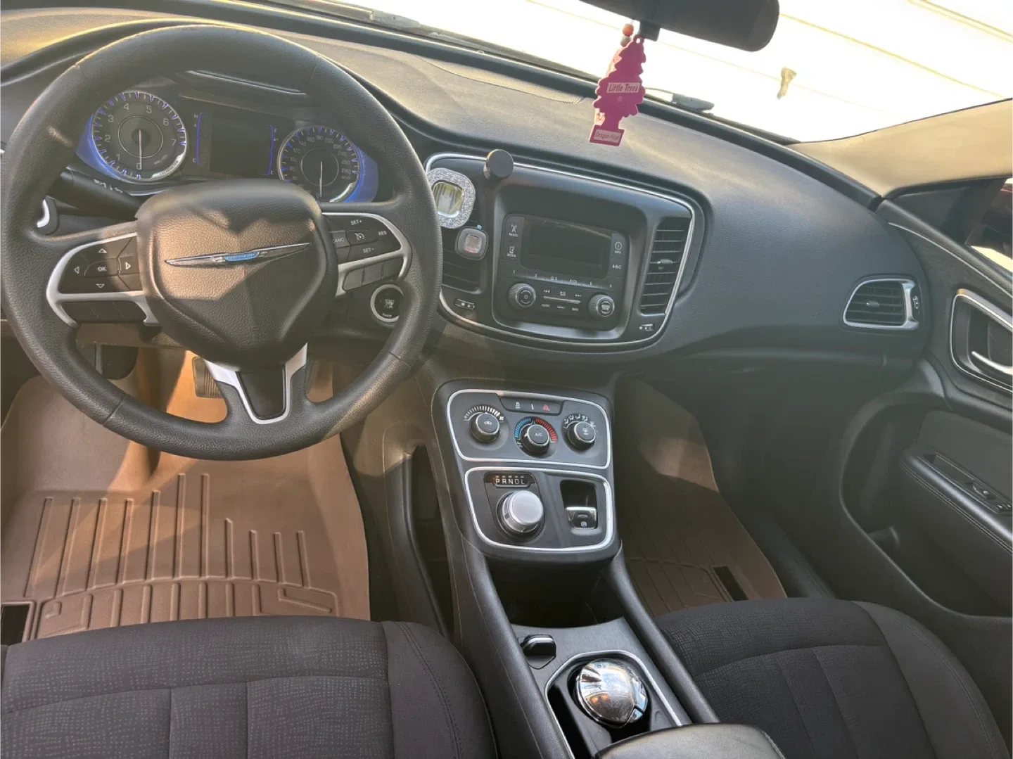 Maroon Chrysler 200 2015 image indicator(6)