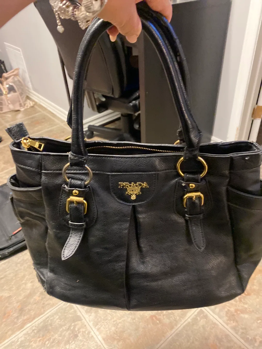 Prada Black Leather Handbag image indicator(7)