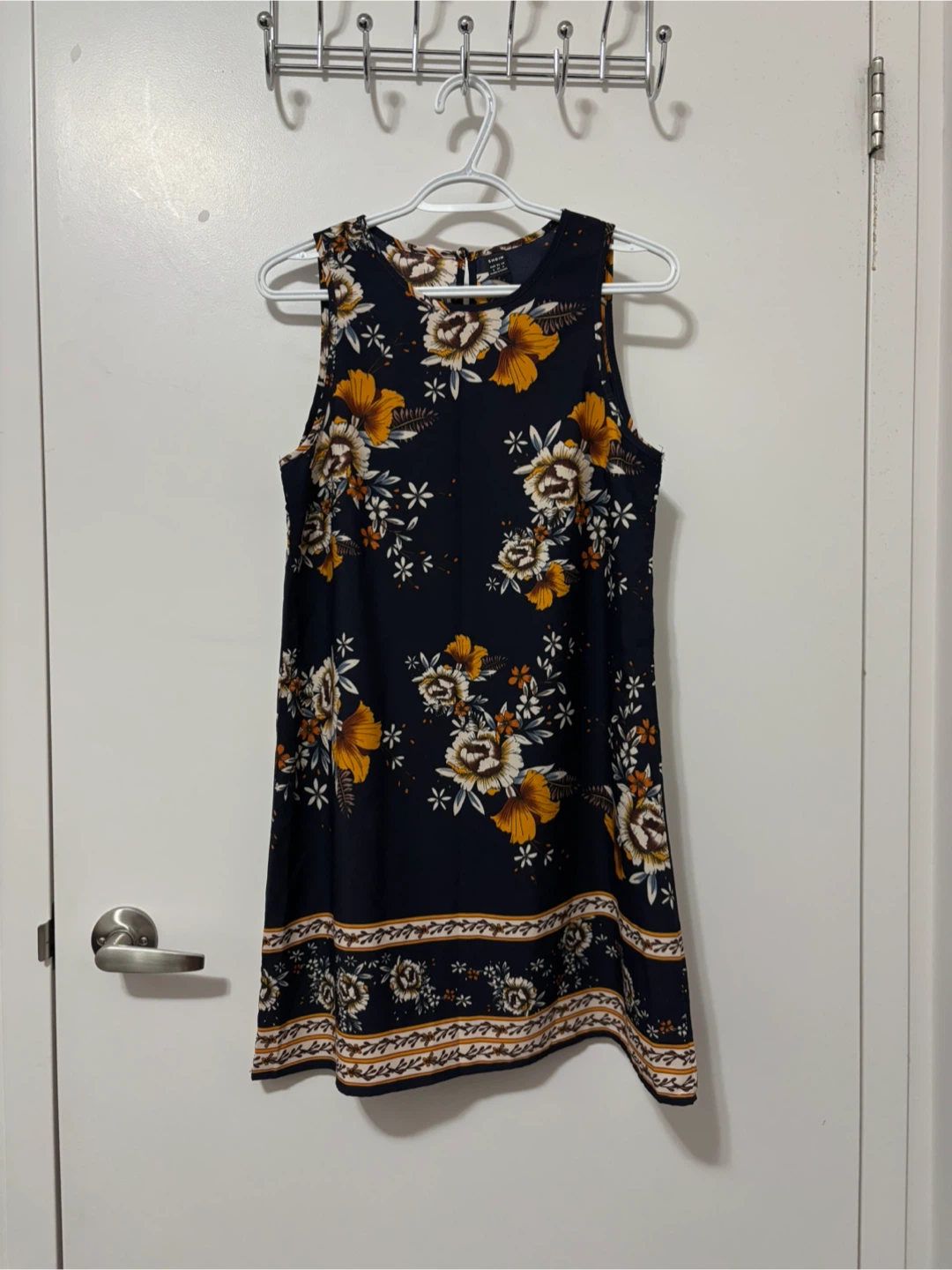 SHEIN Sleeveless Floral Dress
