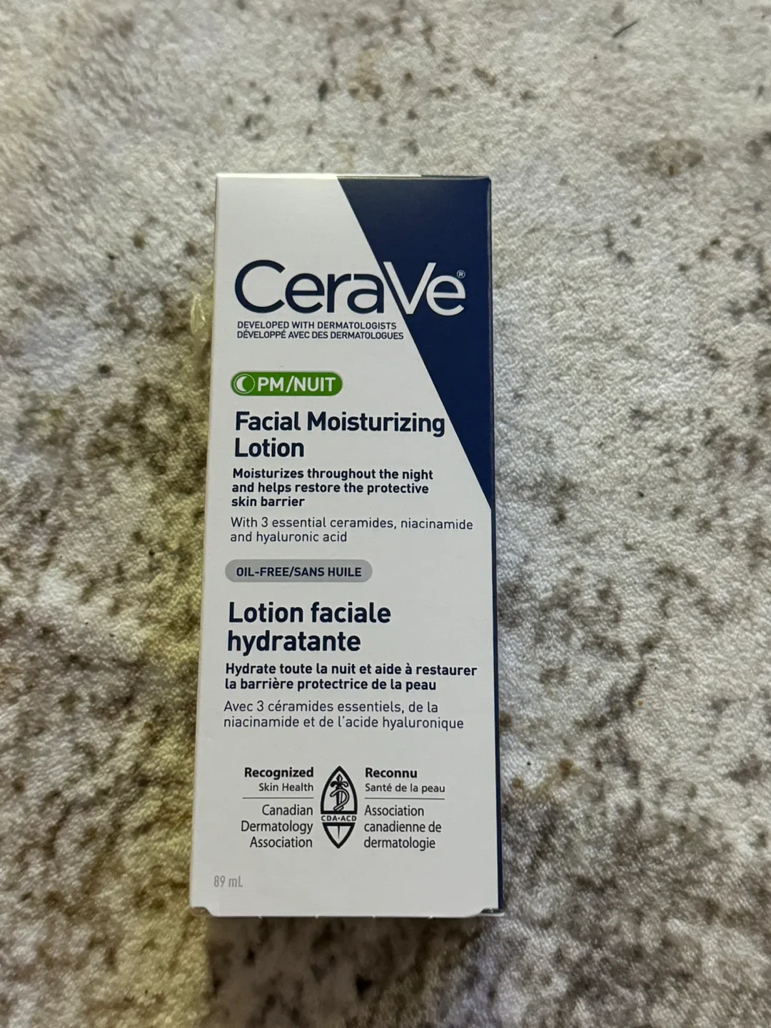CeraVe Ultra-Light Moisturizing Gel & Lotion image indicator(2)
