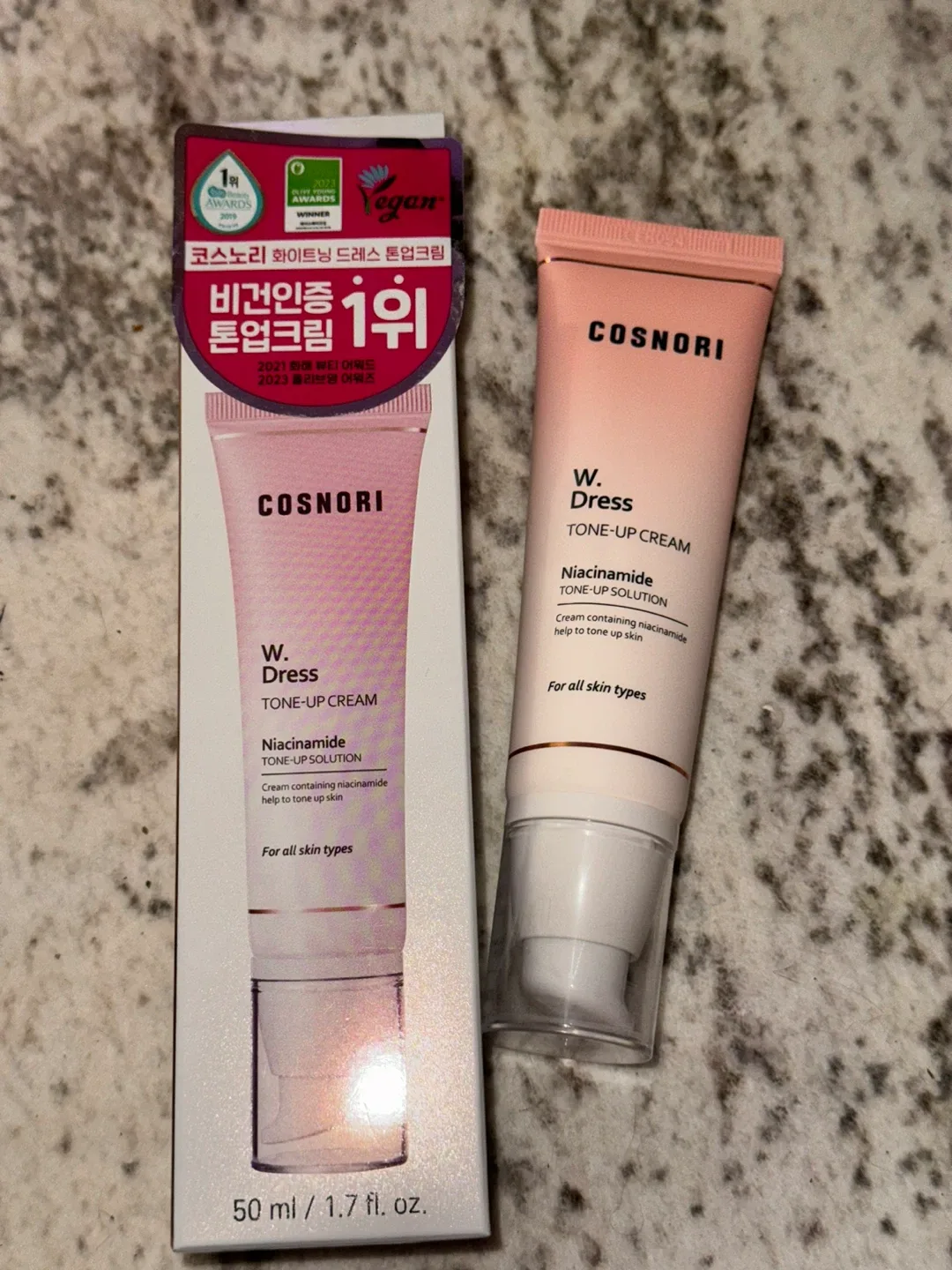 COSNORI W. Dress Tone-Up Cream image indicator(2)
