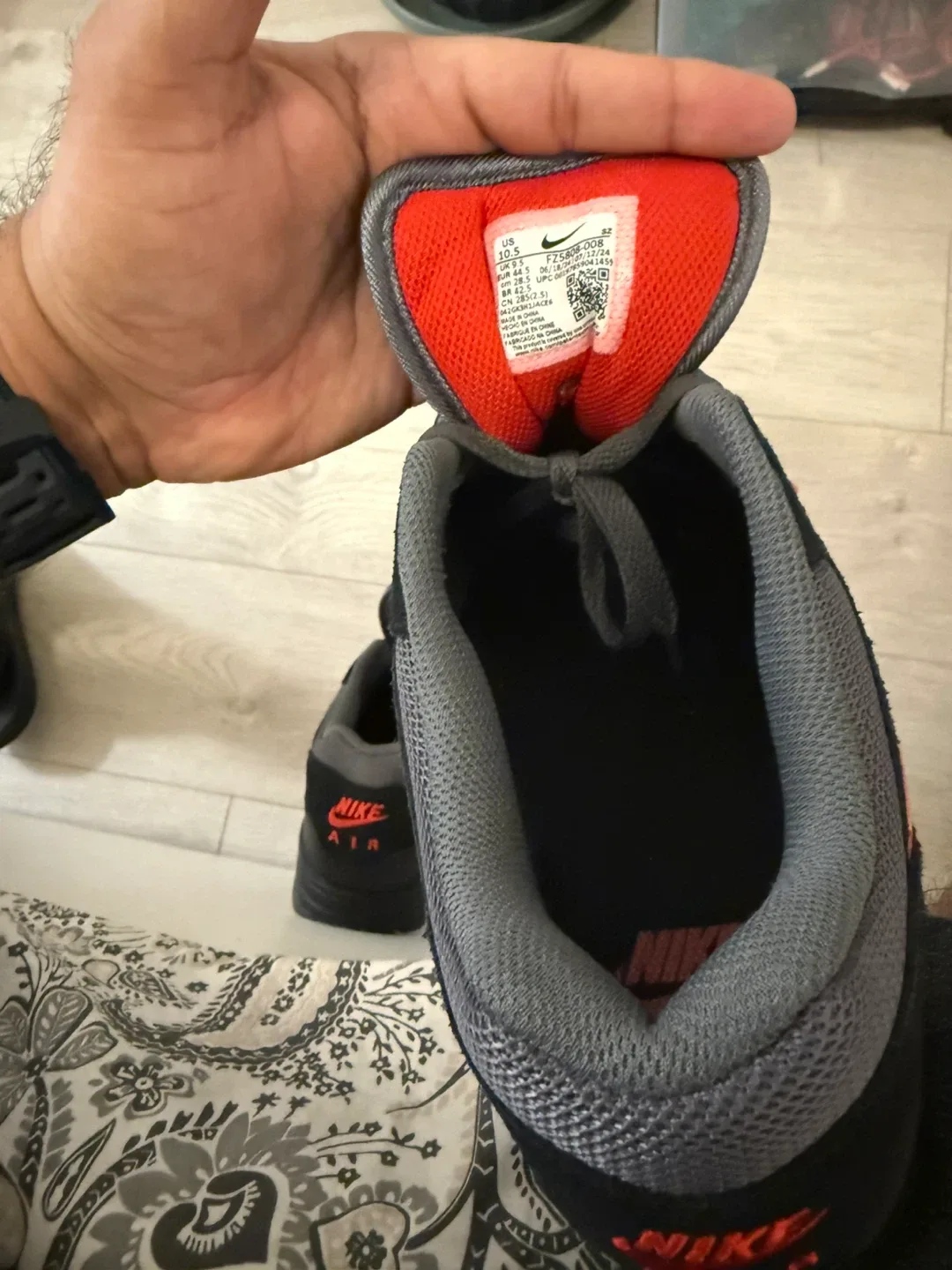 Nike Air Max 1 Essential Black/Red US 10.5 image indicator(5)