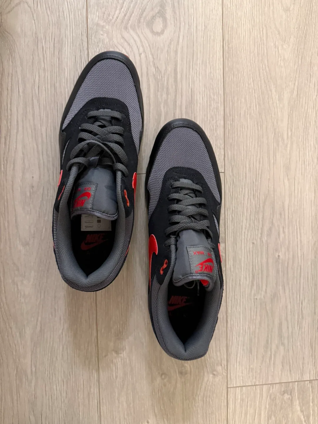 Nike Air Max 1 Essential Black/Red US 10.5 image indicator(6)