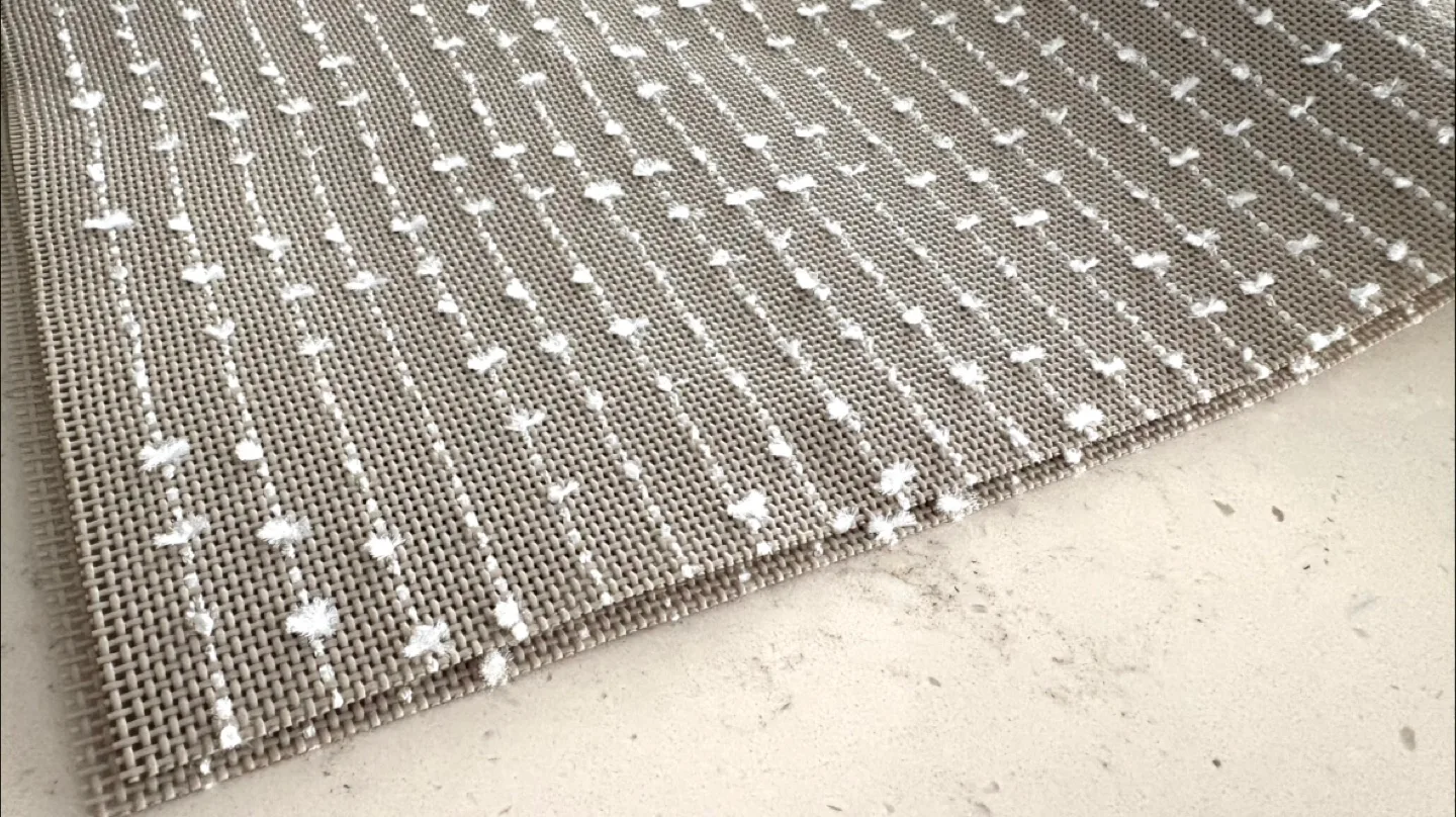 Set of 2 Placemats - Red and Grey - 4 Pieces image indicator(5)