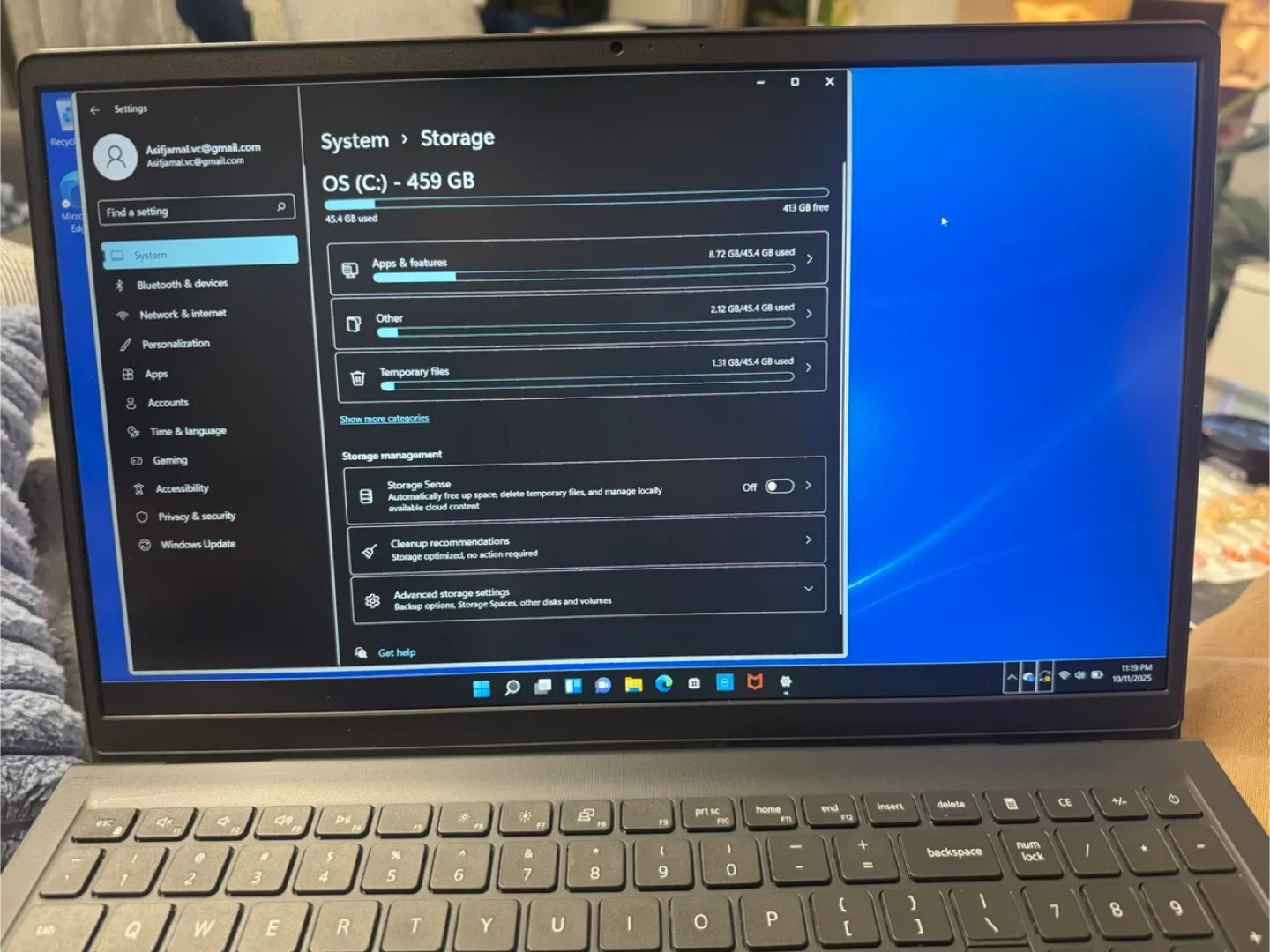 Dell Vistro 15 3510 Laptop, 11th generation-i5 1135G7 image indicator(4)