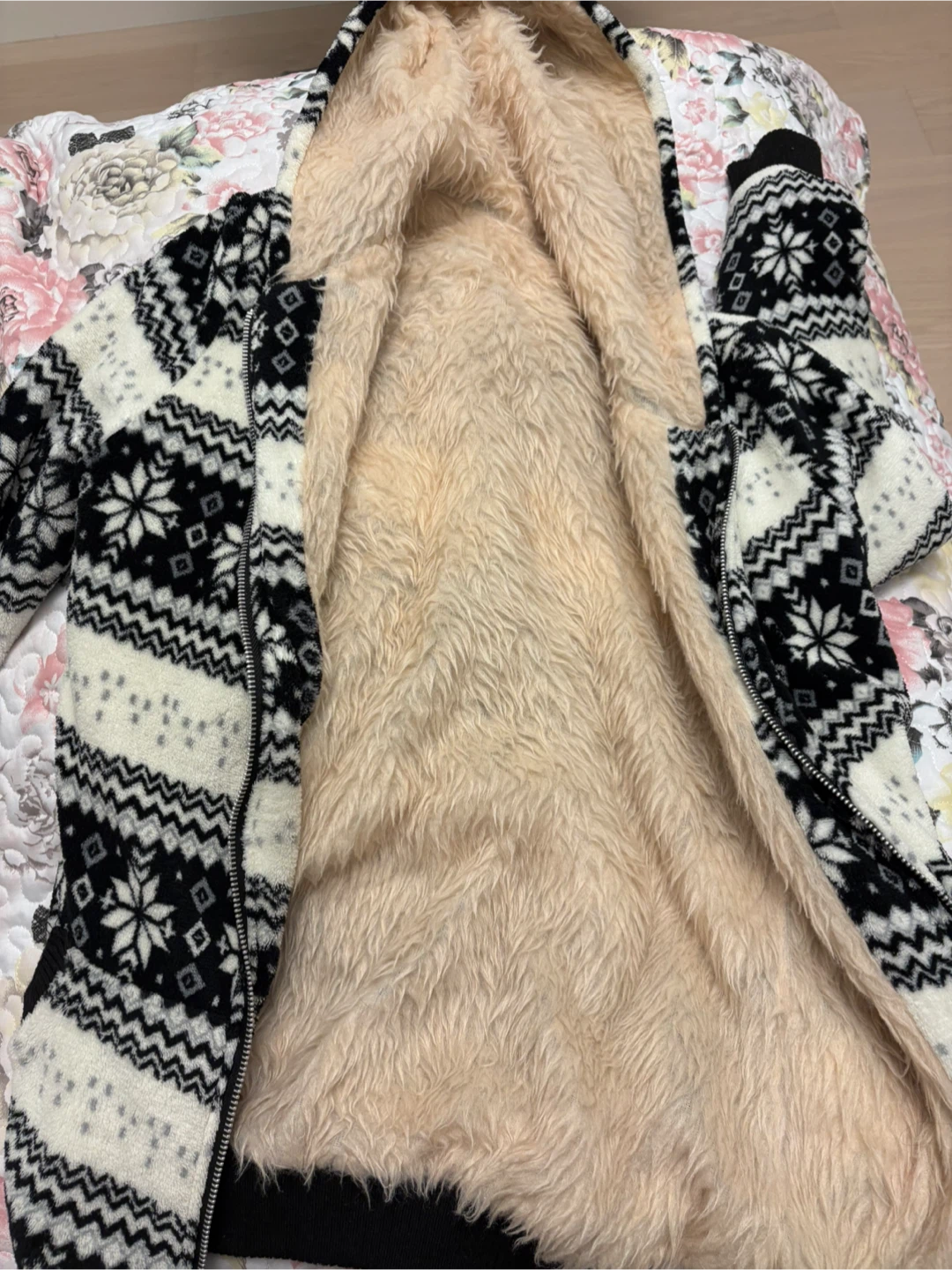 Fleece Lined Snowflake Zip-Up Jacket