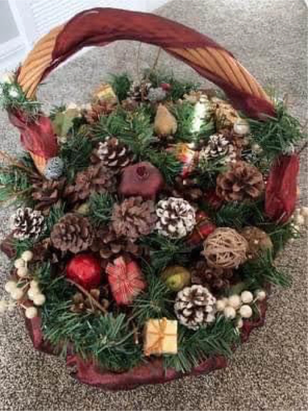 Christmas Pinecone Basket - photo 3