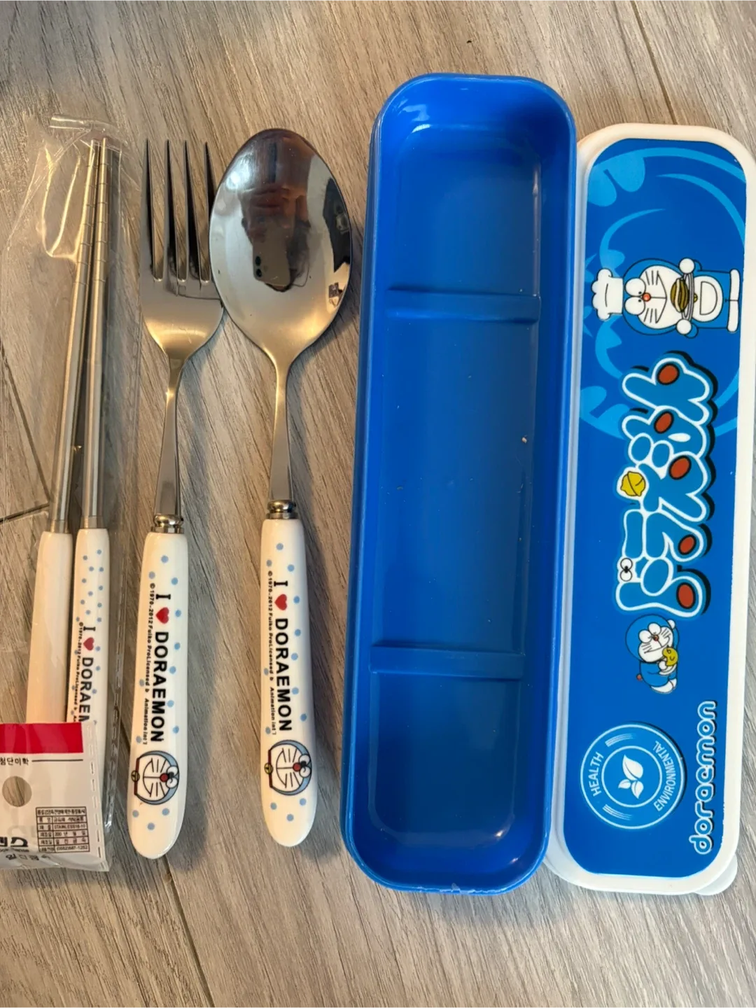 Minions and Doraemon Cutlery Set thumbnail