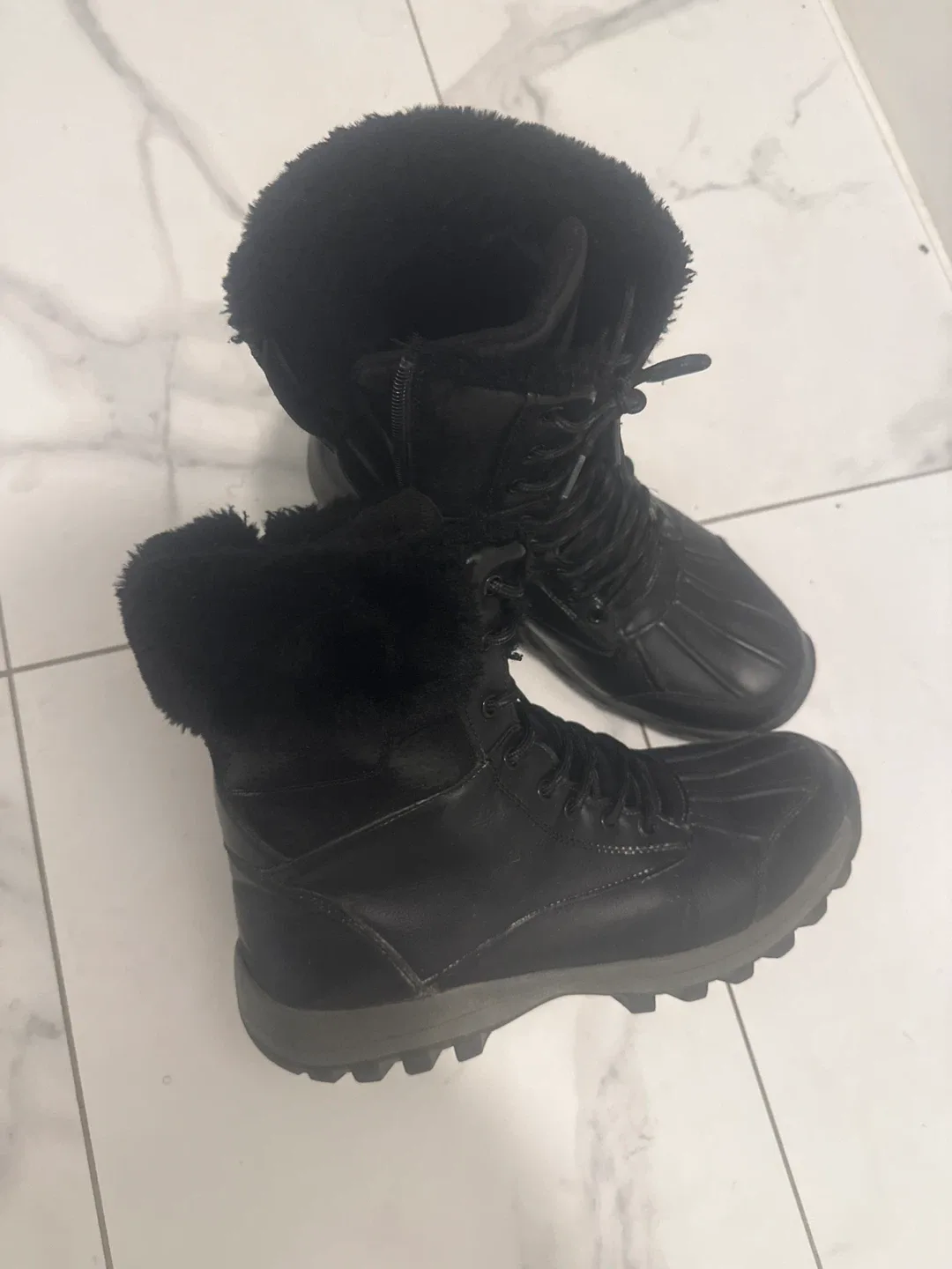 Black Winter Boots image indicator(3)