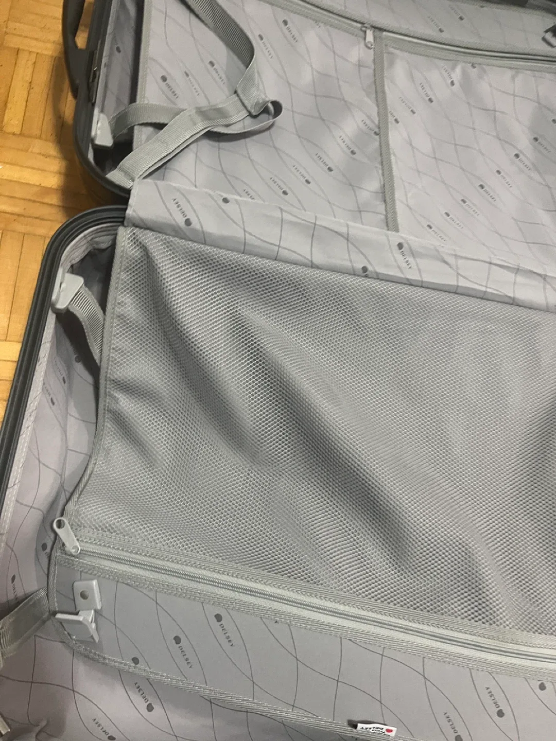 Delsey Grey Hardside Suitcase image indicator(3)