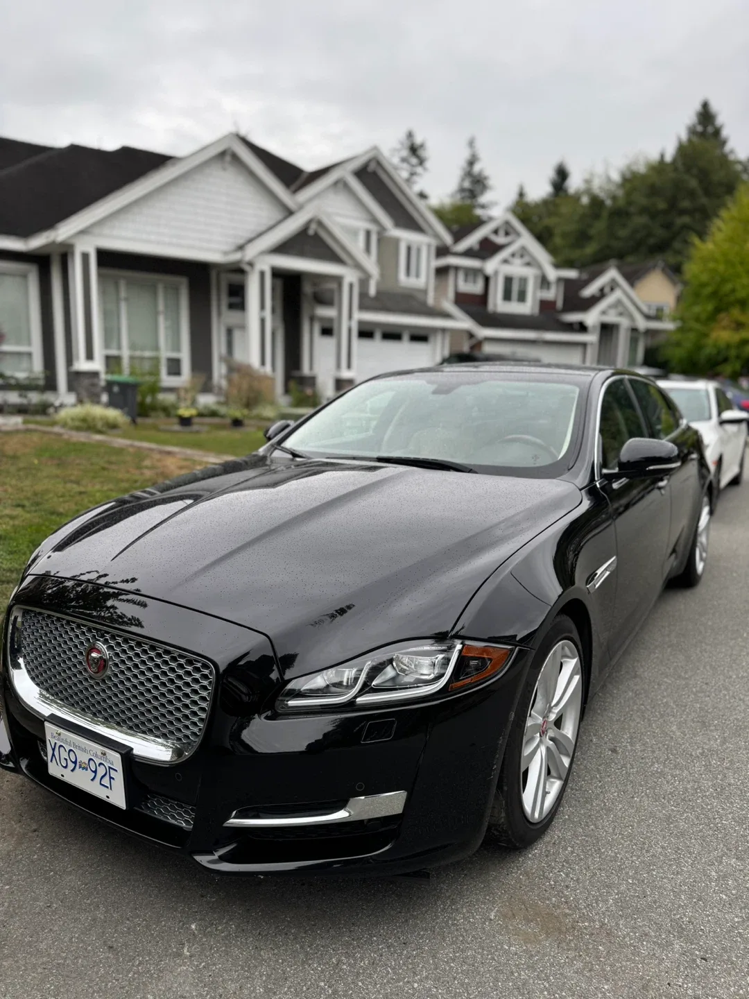 2016 Jaguar XJL Portfolio image indicator(4)